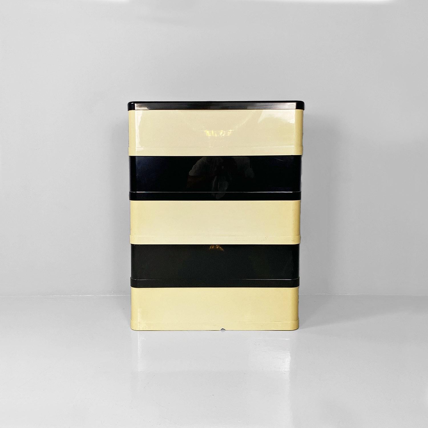 Metal Italian modern modular chest of drawer 4964 by Olaf Von Bohr for Kartell, 1970s