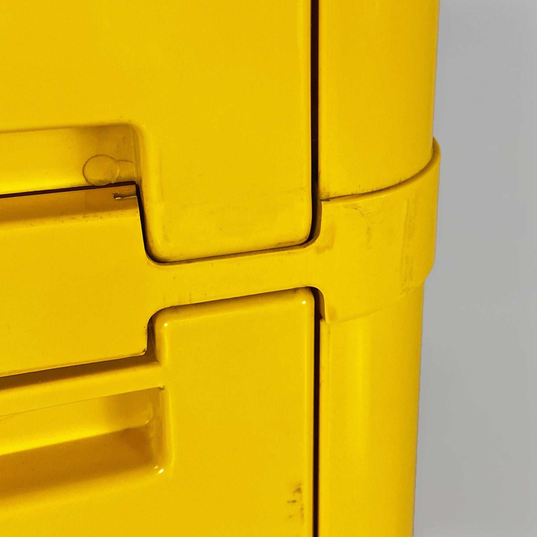 Commode modulaire moderne italienne 4964 par Olaf Von Bohr pour Kartell, 1970 1