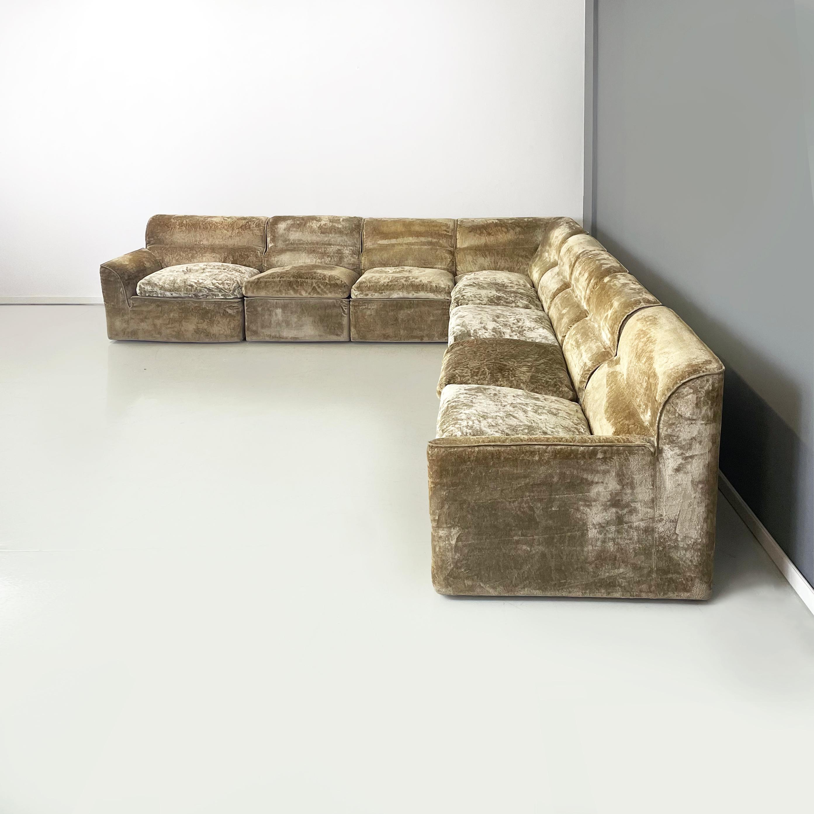 Modern Italian modern modular corner  Beige Sofa Antelami by Takahama Simon Gavina 1970 For Sale