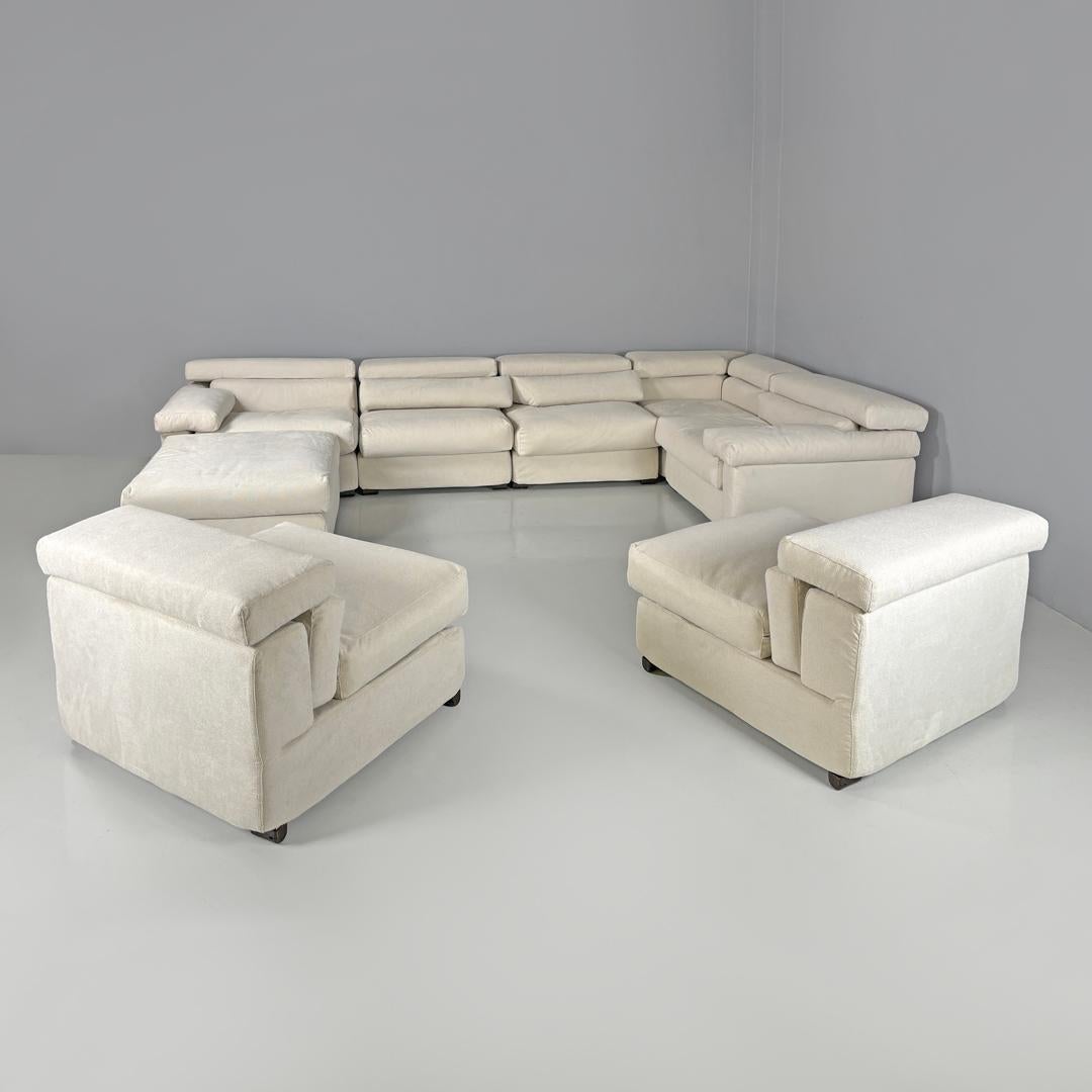 Italian modern modular white sofa Erasmo by Afra and Tobia Scarpa for B&B, 1970s In Good Condition For Sale In MIlano, IT