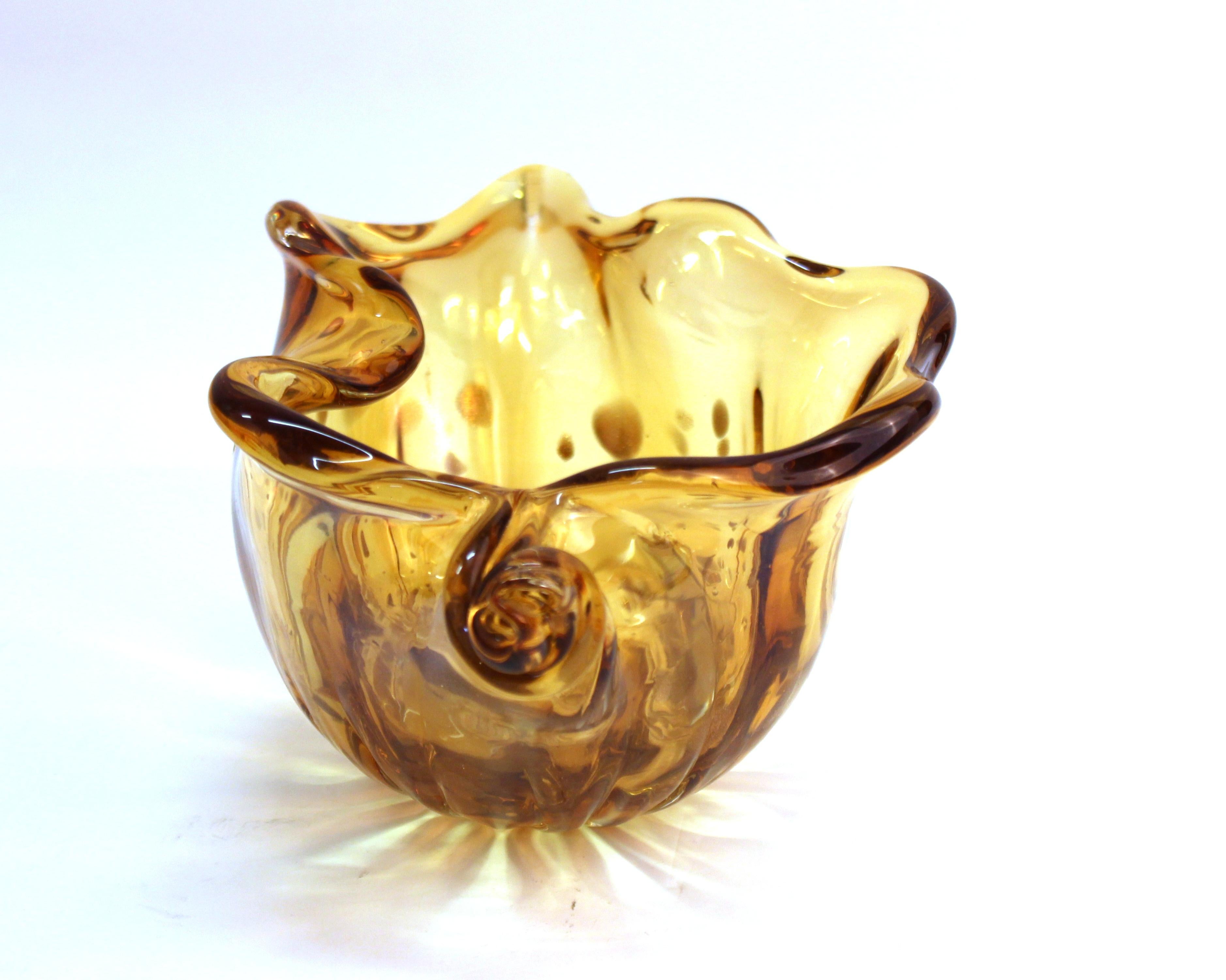 Italian Modern Murano Art Glass Conch Shell In Good Condition In Astoria, NY