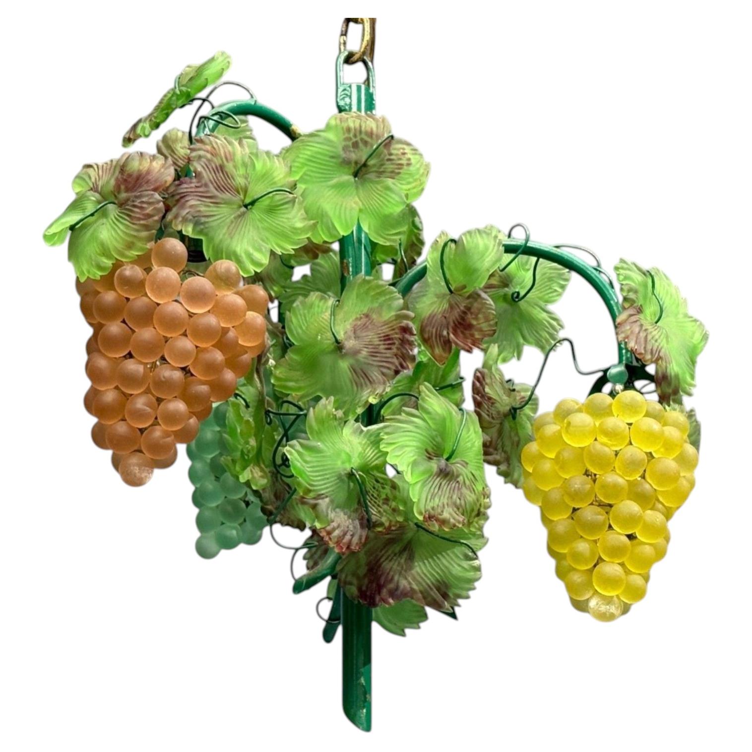 Italian Modern, Murano Glass, Art Glass, Grape Bunch Pendant Light, Italy, 1950s