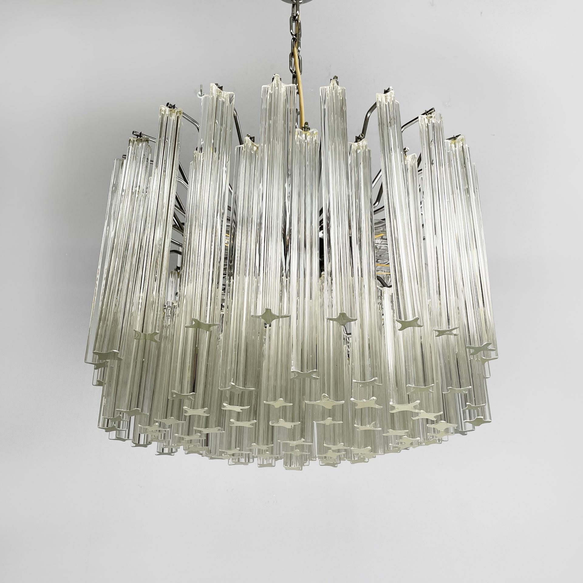 Lampadario moderno italiano in vetro di Murano Due, anni '70 In condizioni buone in vendita a MIlano, IT