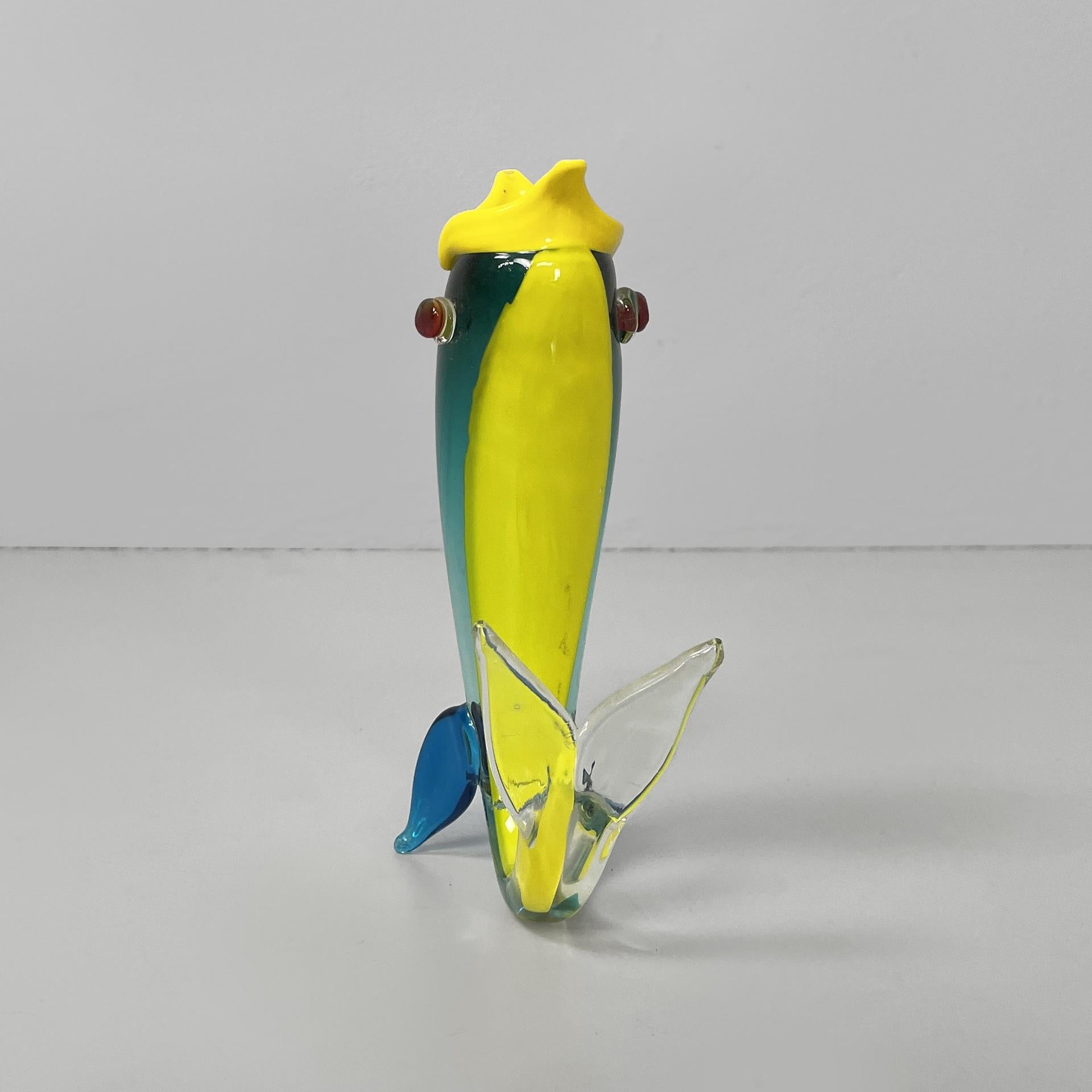 Italian modern Murano glass fish sculpture by Fulvio Bianconi for Venini, 1990s In Fair Condition For Sale In MIlano, IT