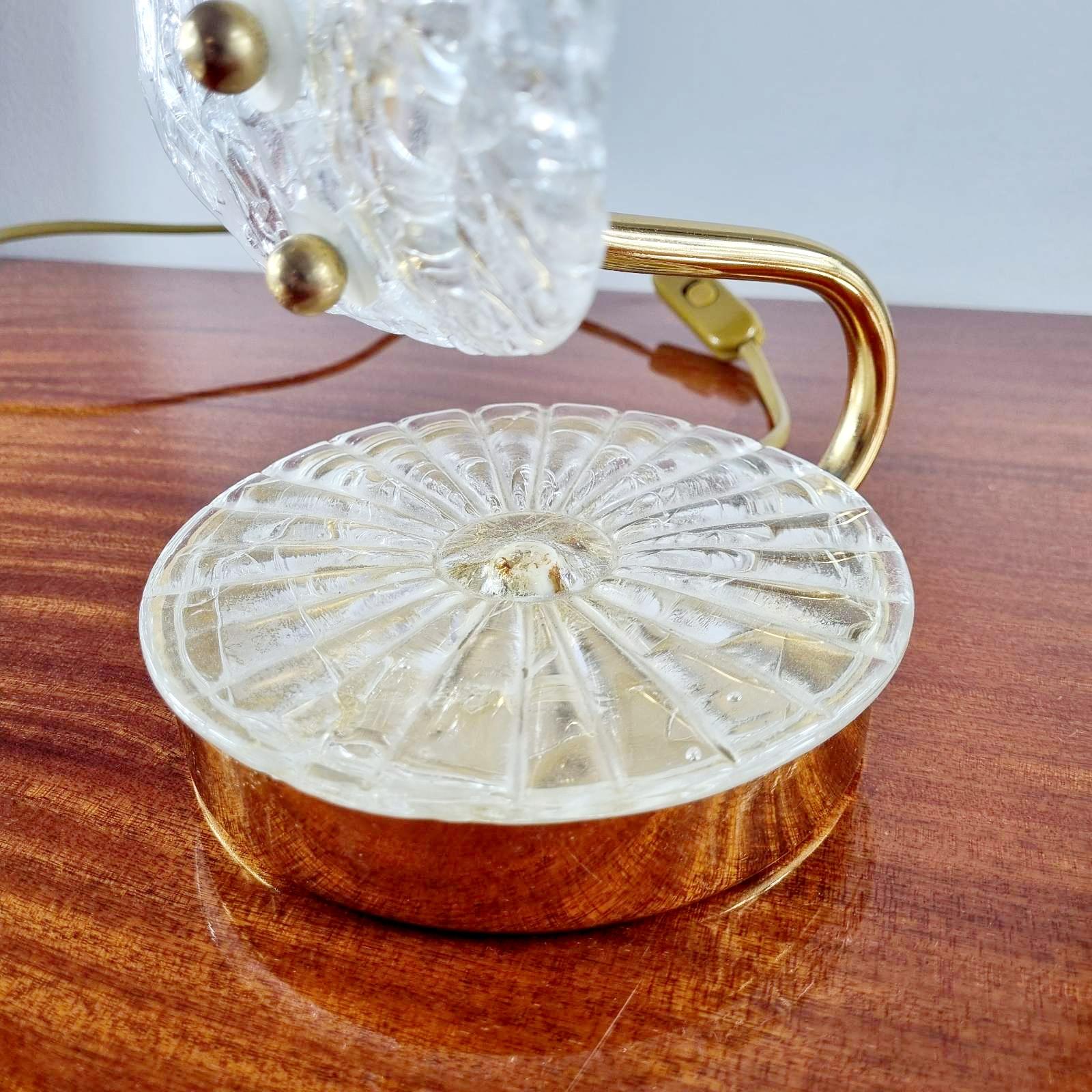 Lámpara de sobremesa italiana moderna de cristal de Murano, Italia años 70 mediados del siglo XX en venta