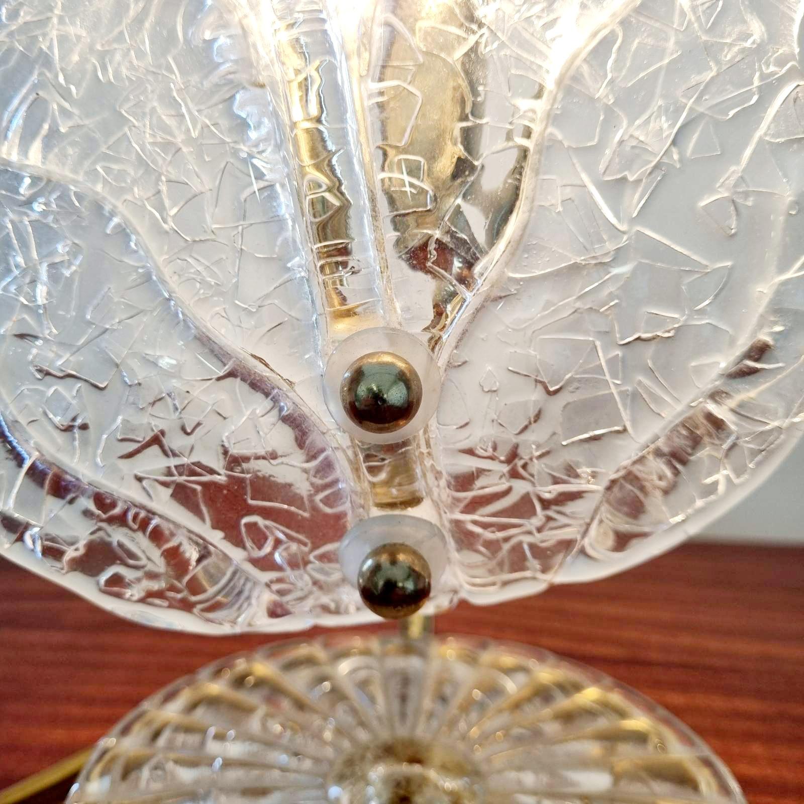 Lámpara de sobremesa italiana moderna de cristal de Murano, Italia años 70 en venta 1