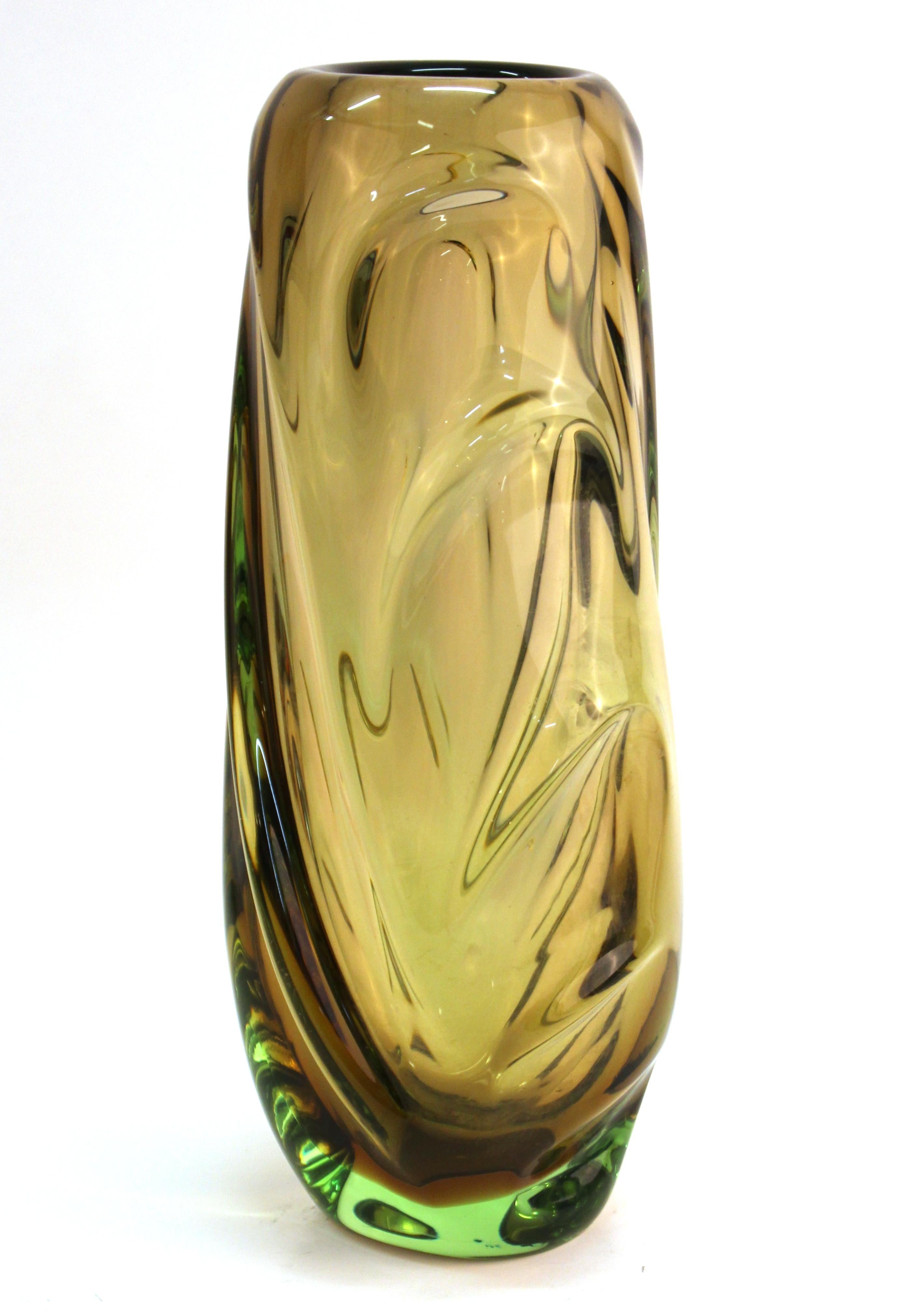 Italian Modern Murano Glass Vase in Smokey Green In Good Condition In New York, NY