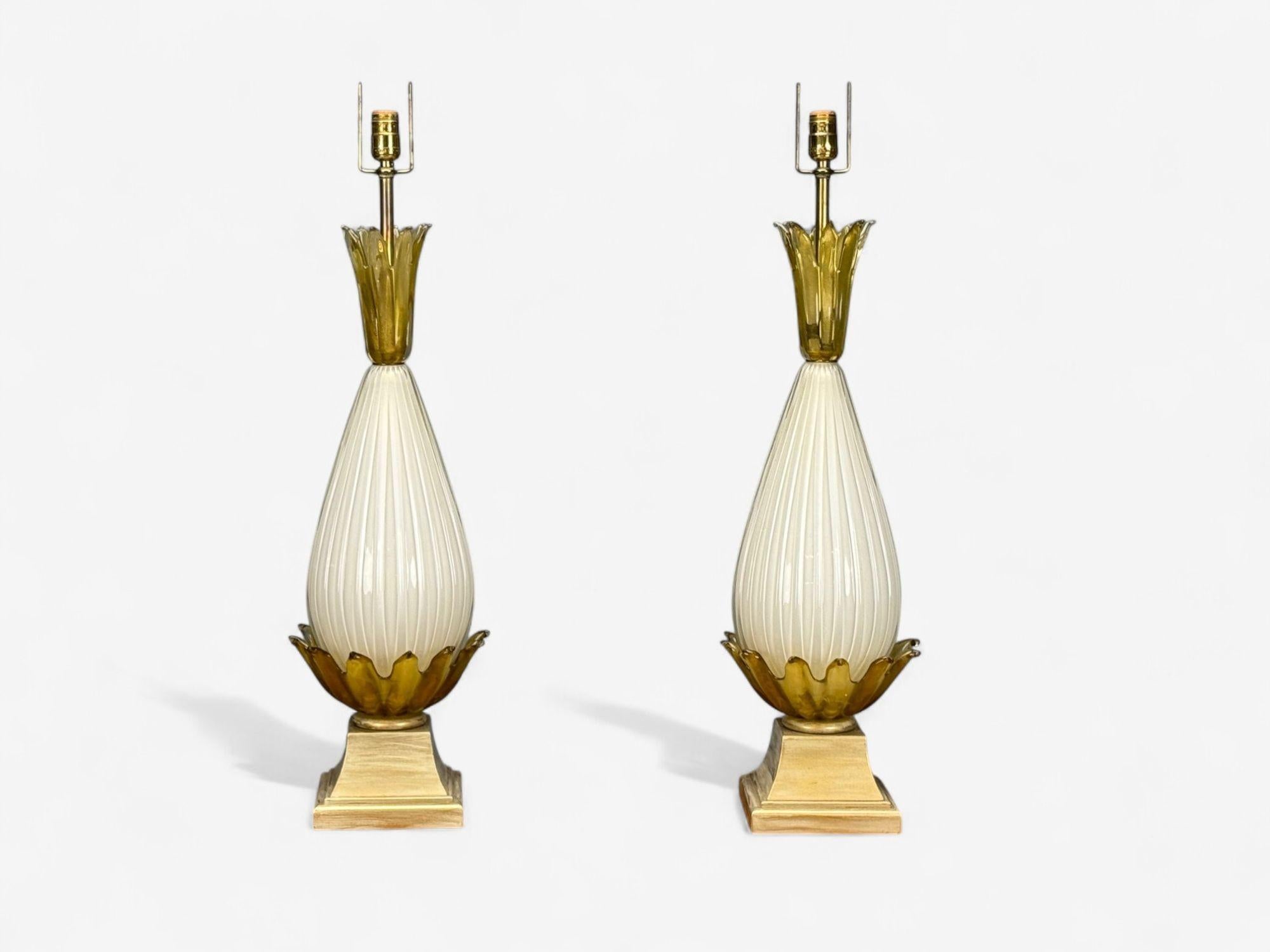 Moderna italiana, cristal de Murano, madera, lámparas de mesa grandes, Italia, años 40 Moderno de mediados de siglo en venta