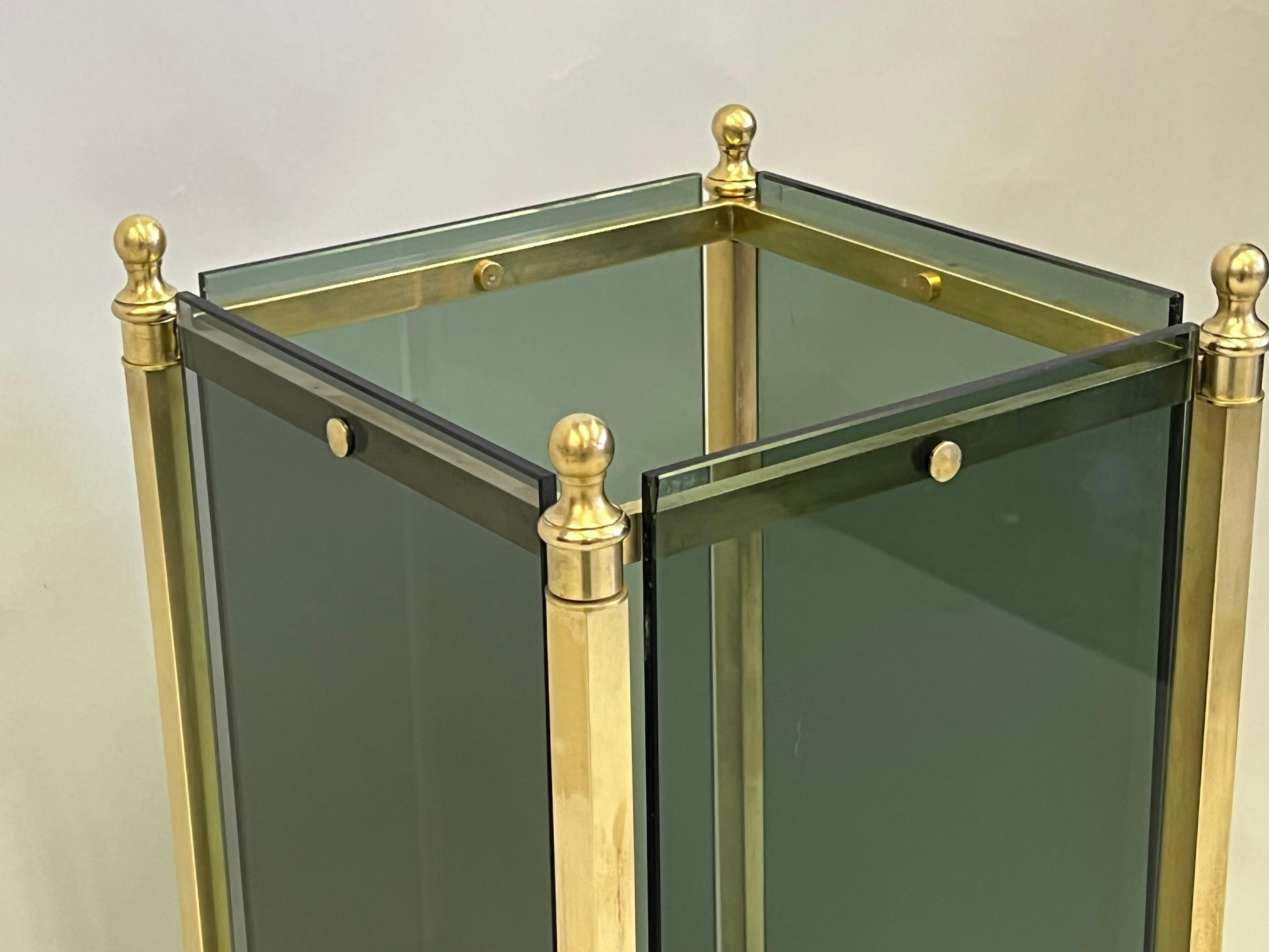 Italian Modern Neoclassical Brass & Green Glass Umbrella Stand by Fontana Arte For Sale 4