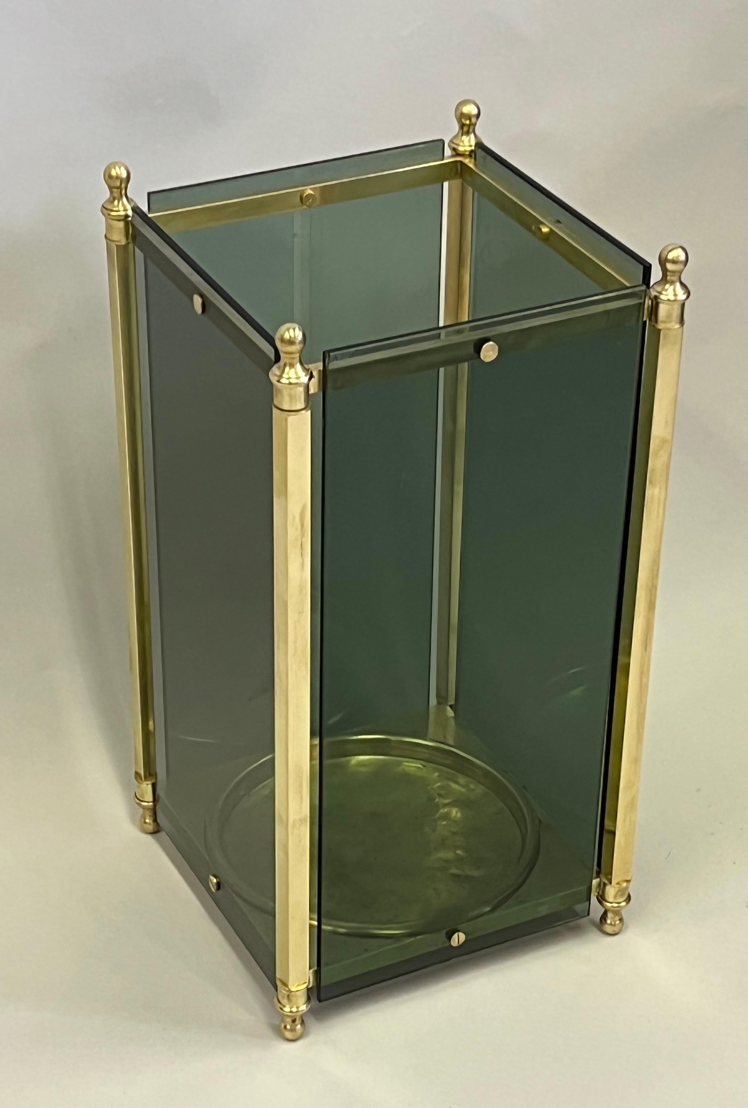 Mid-Century Modern Italian Modern Neoclassical Brass & Green Glass Umbrella Stand by Fontana Arte For Sale