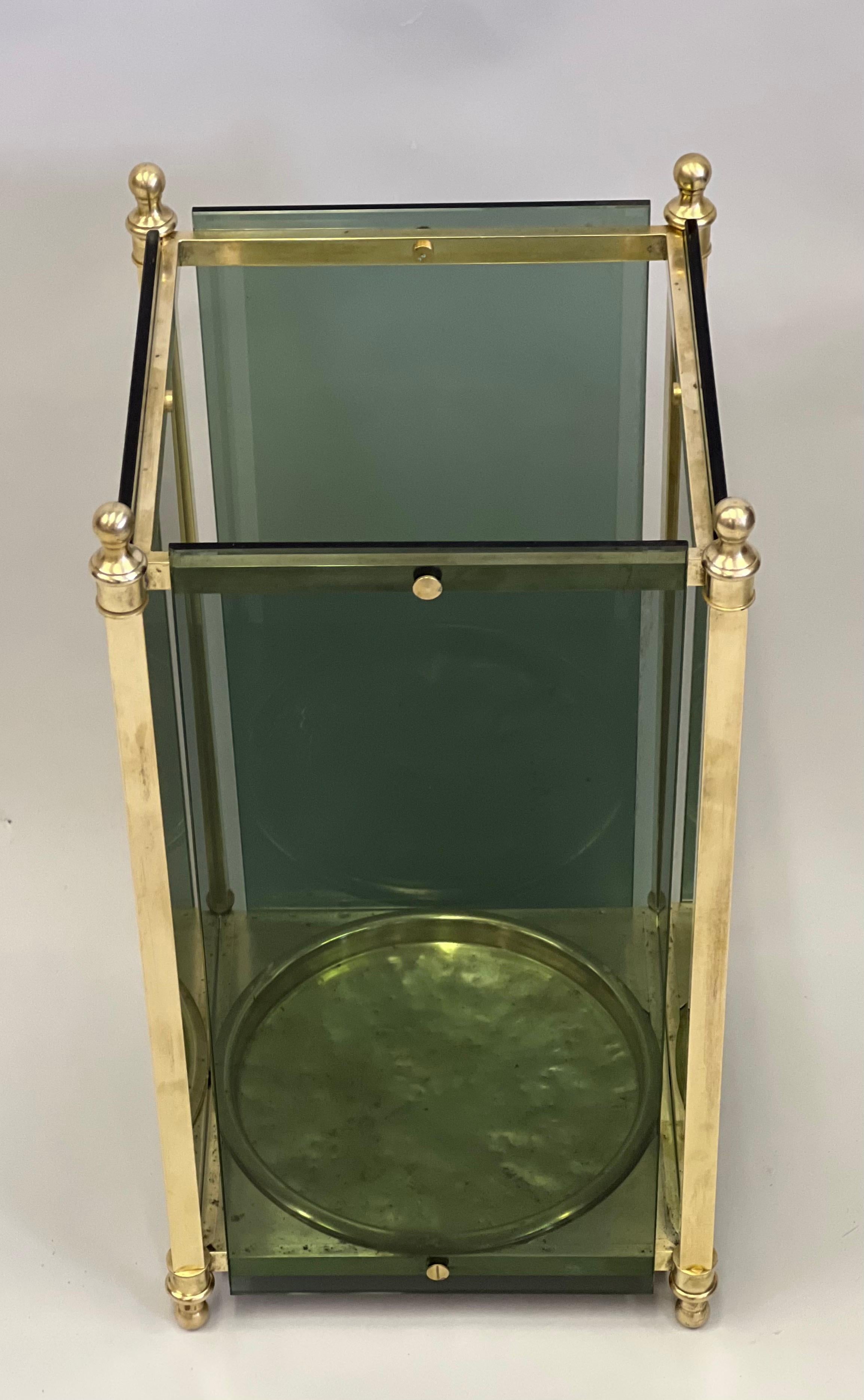 Italian Modern Neoclassical Brass & Green Glass Umbrella Stand by Fontana Arte For Sale 2