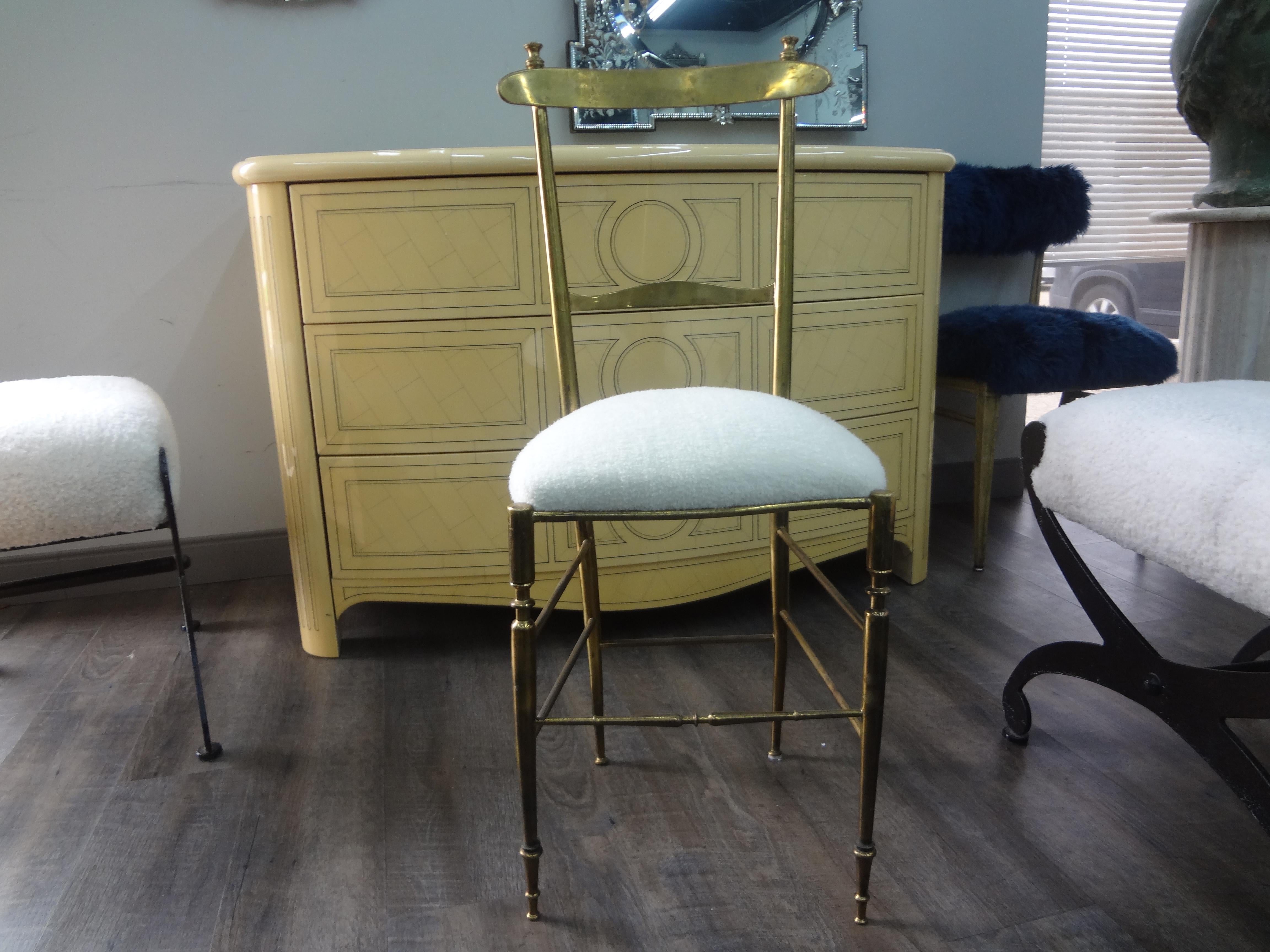 Italian Modern Neoclassical Style Brass Chiavari Chair In Good Condition For Sale In Houston, TX