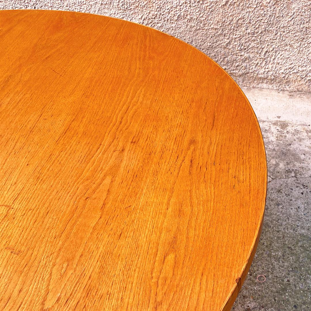 Italian Modern Oak and Black Metal Round Table by Tobia Scarpa for Unifor, 1980s 2