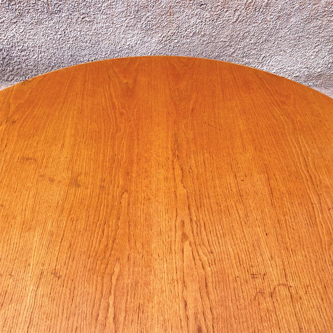 Italian Modern Oak and Black Metal Round Table by Tobia Scarpa for Unifor, 1980s 3