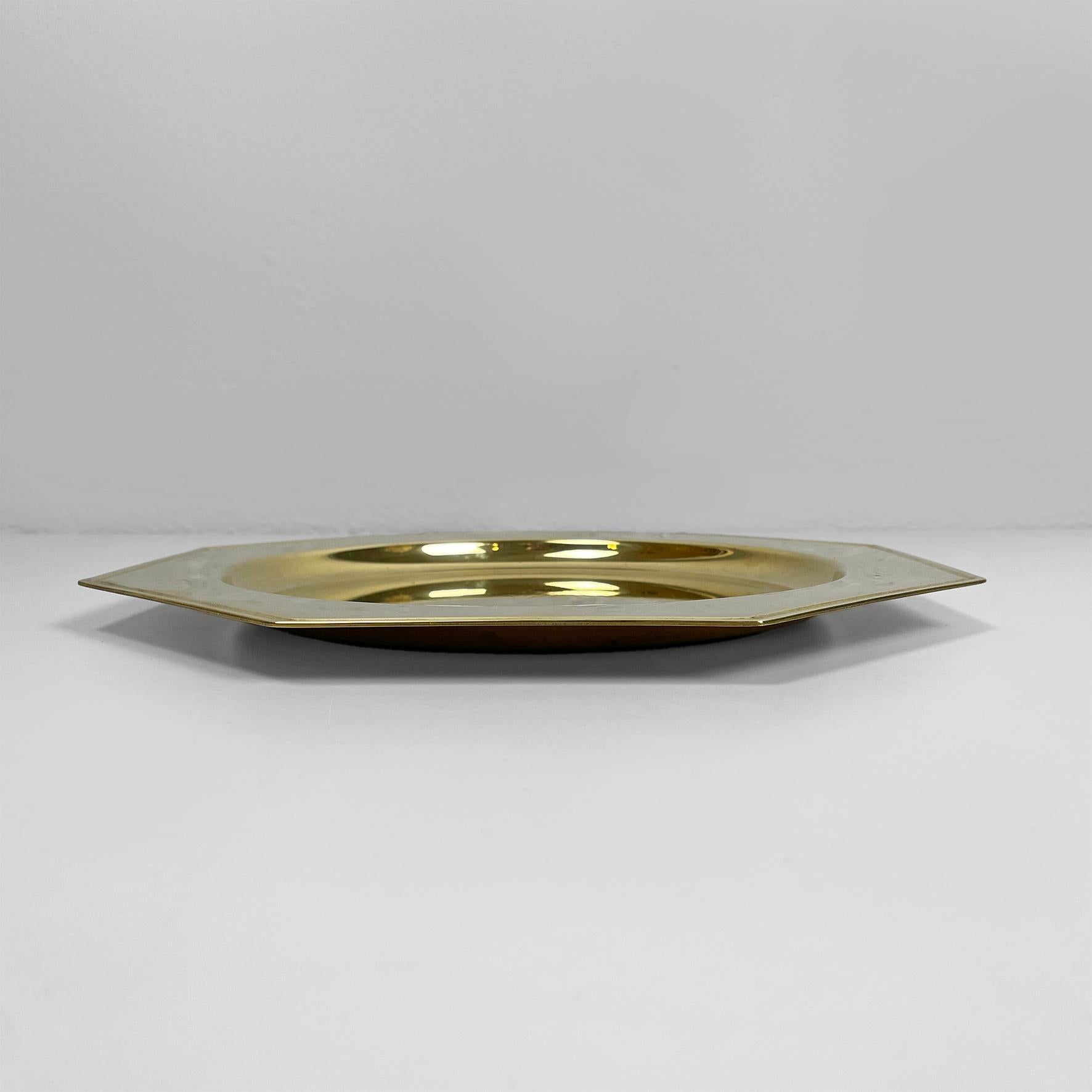 Italian modern octagonal brass centerpiece, serving plates or tray, 1970s 8