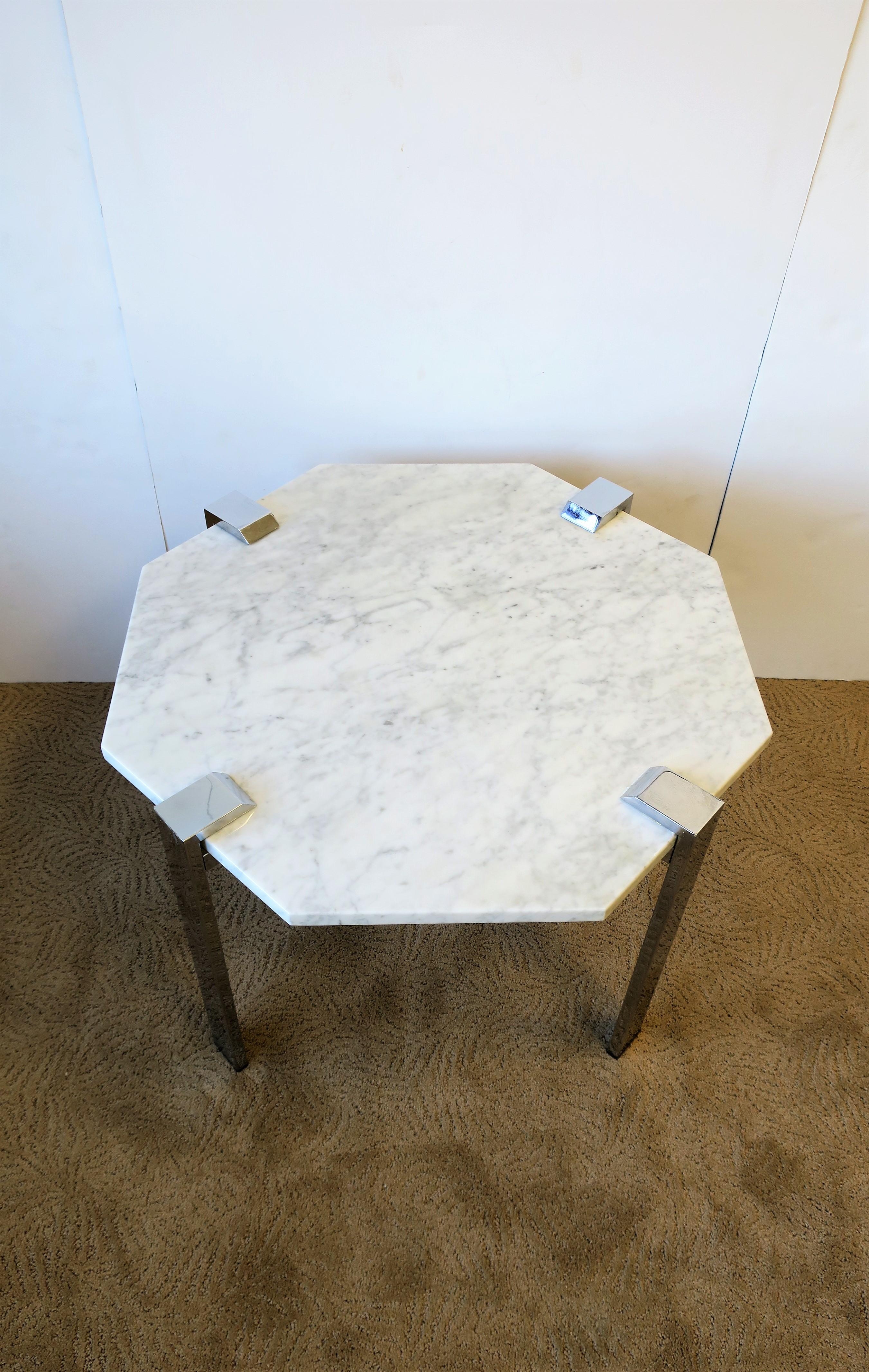 Italian Modern Octagonal Carrara White Marble and Chrome Table, 1970s  For Sale 6