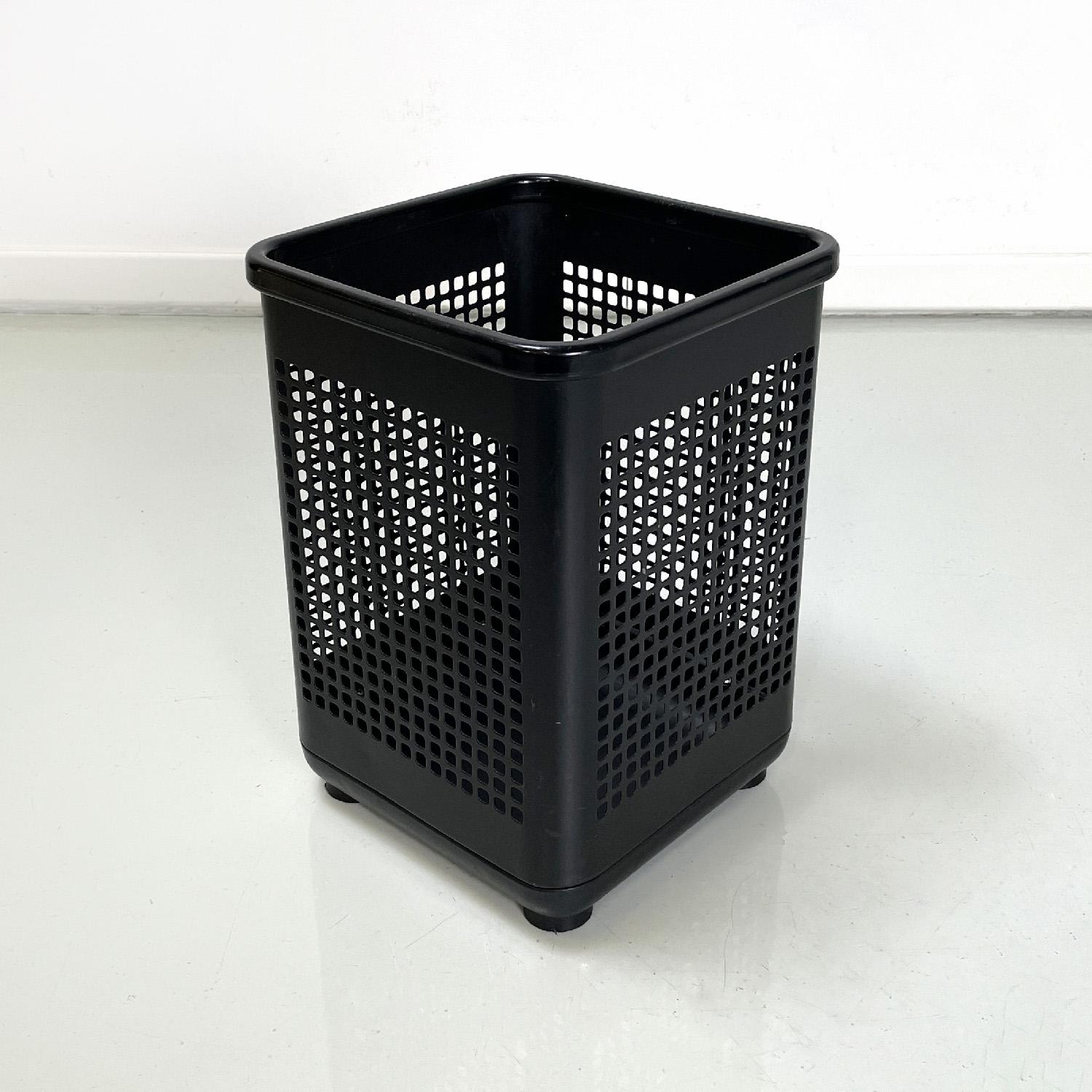 Italian modern office bins in black metal and plastic by Neolt, 1980s In Good Condition For Sale In MIlano, IT