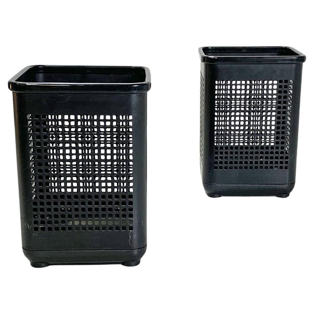 Italian modern office bins in black metal and plastic by Neolt, 1980s For Sale