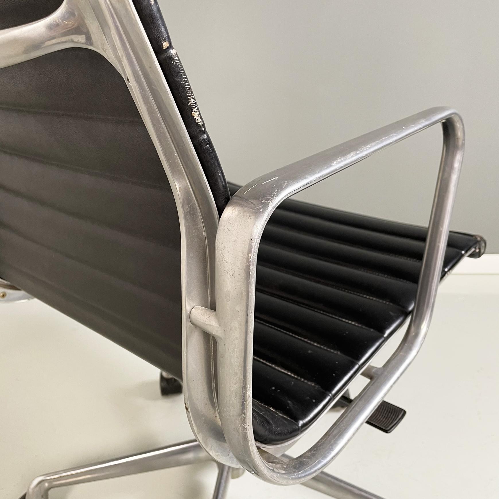Italian Modern Office Chair Ea-117 Aluminum Group by Charles Ray Eames ICF, 1970 11