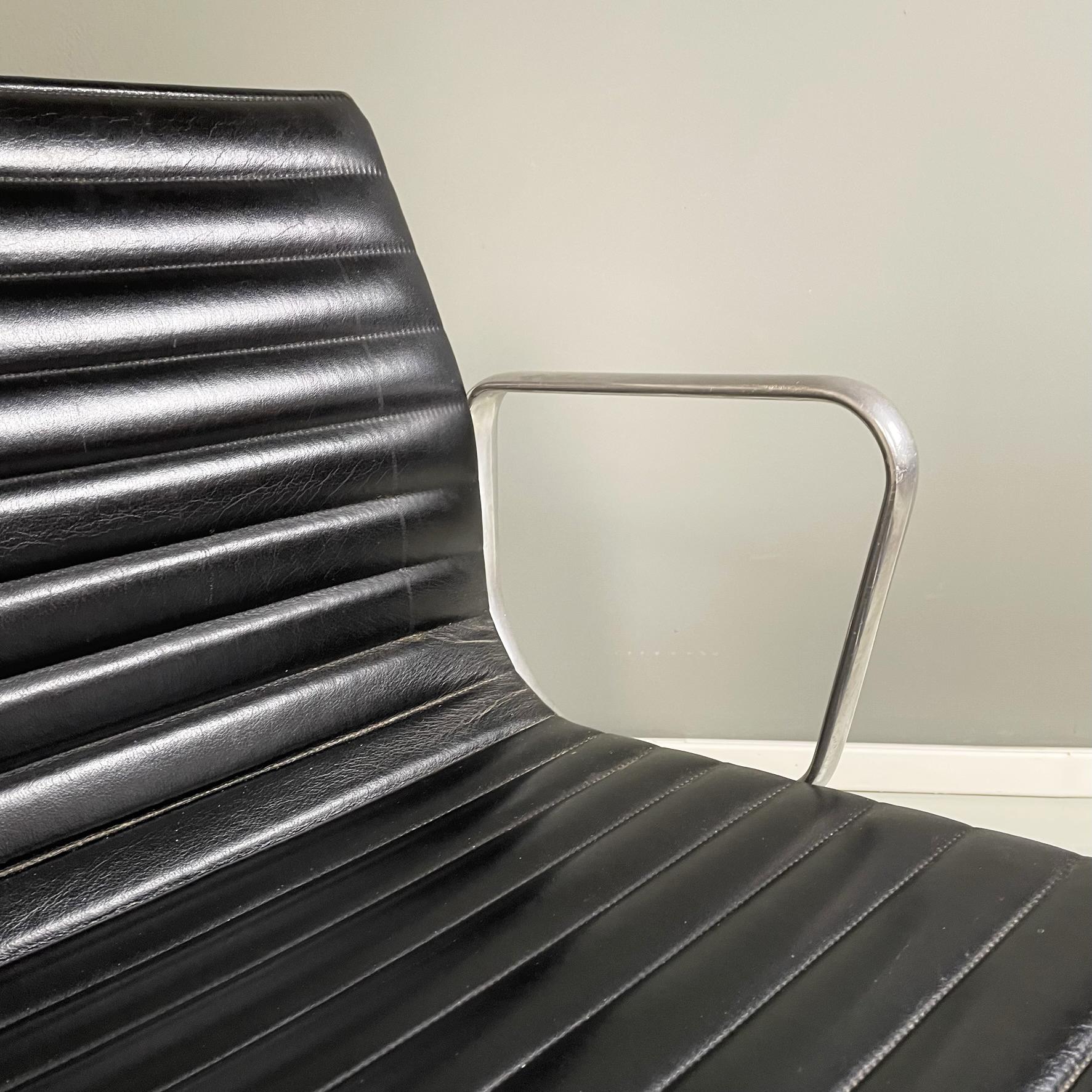 Chaise de bureau moderne italienne Ea-117 Aluminum Group par Charles Ray Eames ICF, 1970 1