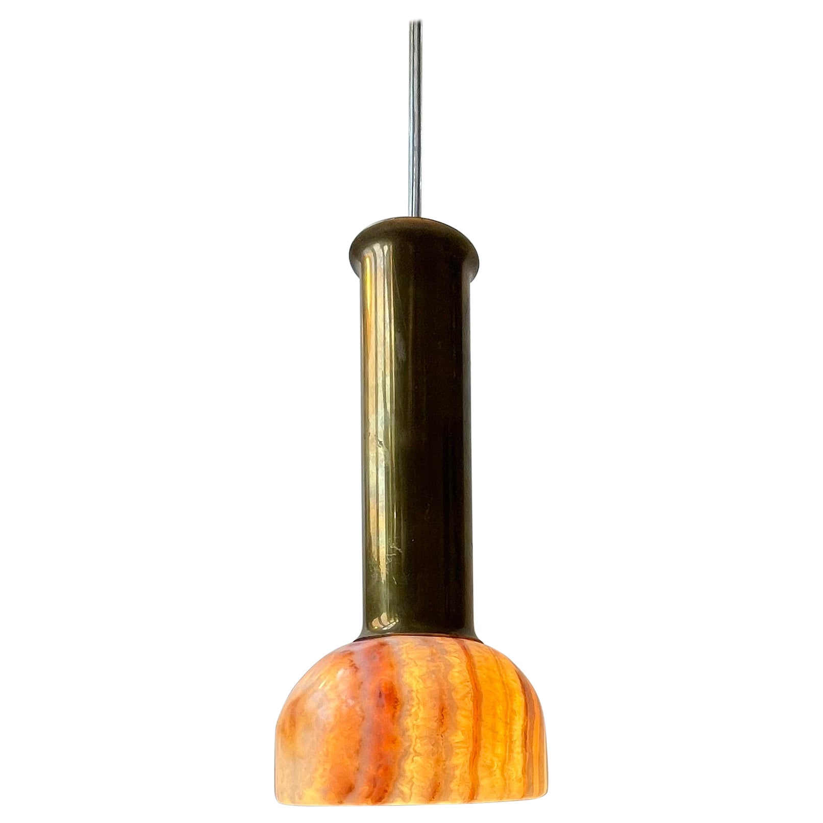 Moderne italienische Hängelampe aus Onyxmarmor und Messing, 1970er Jahre im Angebot