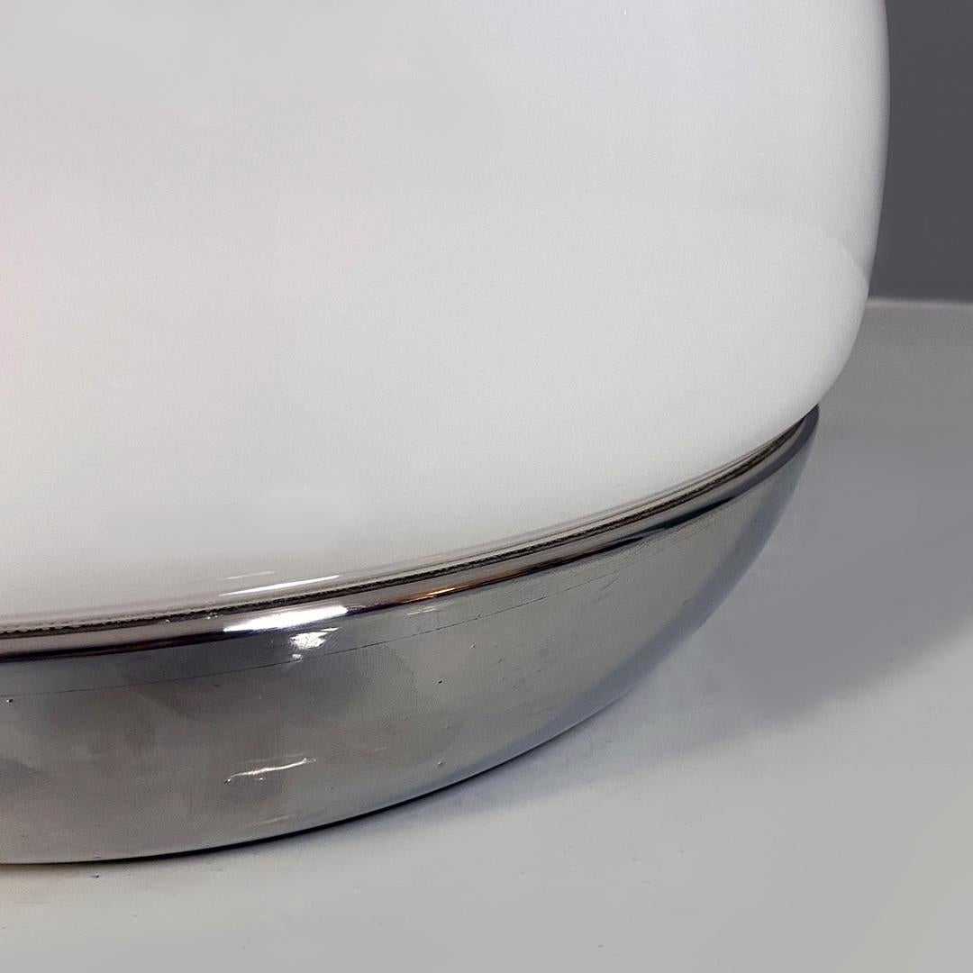 Italian modern opal glass and metal table lamp by Reggiani Illuminazione, 1970s For Sale 2