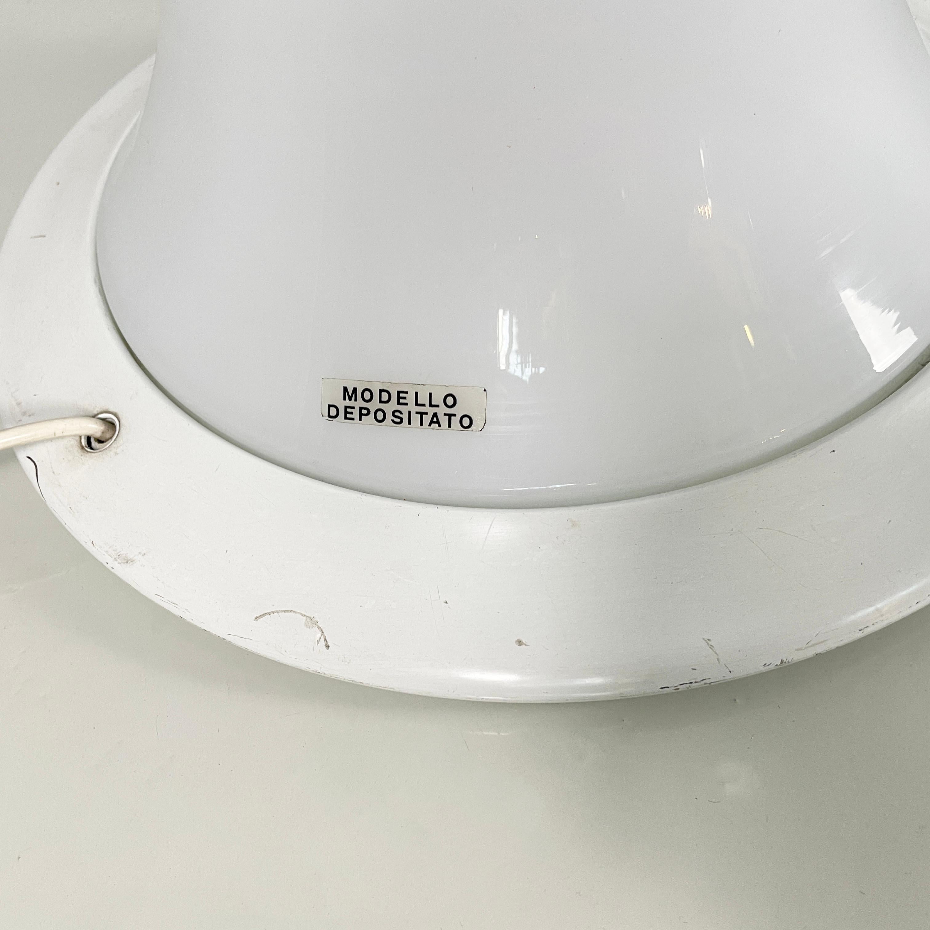 Lámpara de pie italiana moderna de cristal opalino Bambú de Enrico Tronconi, años 80 en venta 10