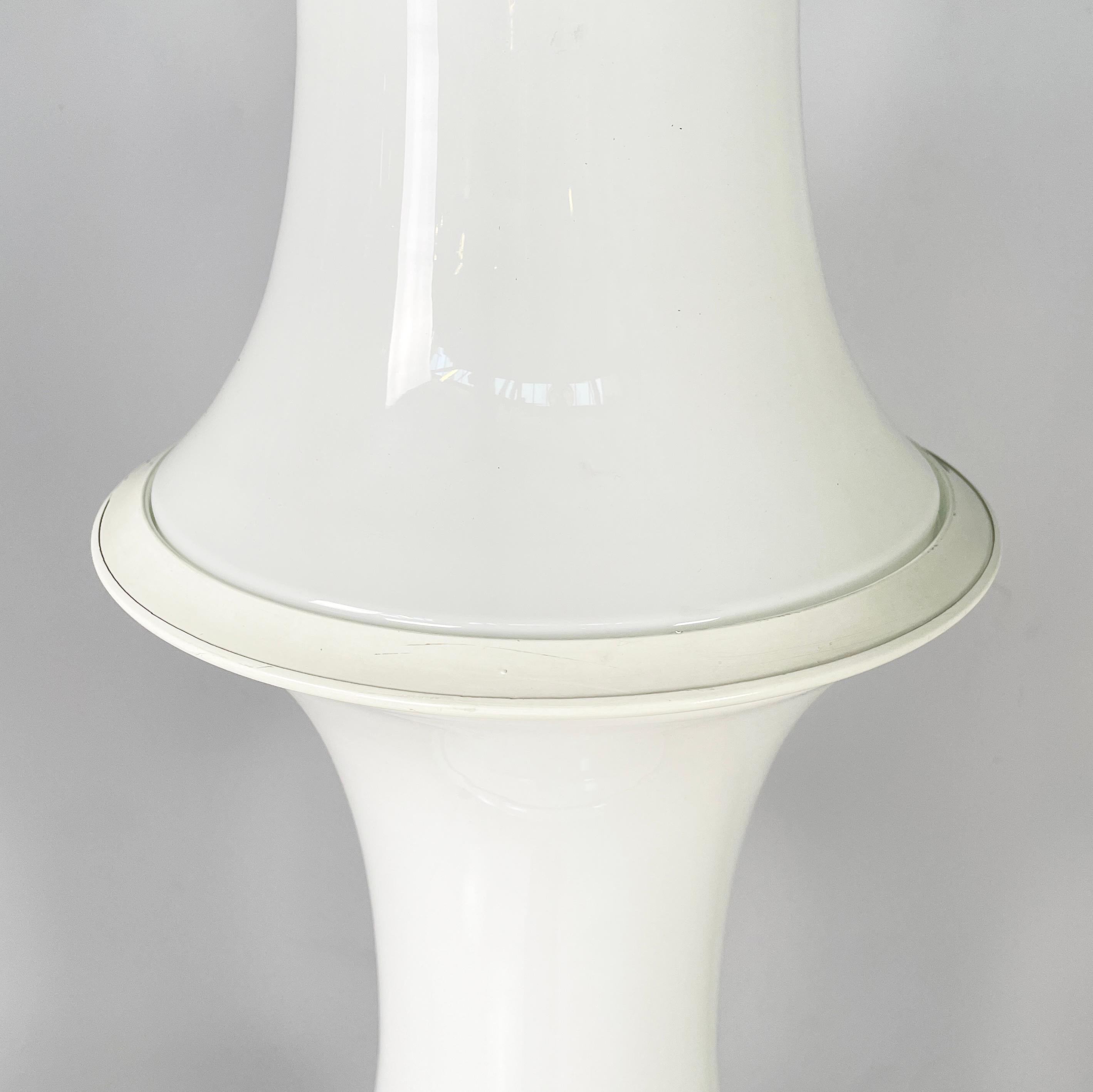 Lámpara de pie italiana moderna de cristal opalino Bambú de Enrico Tronconi, años 80 Italiano en venta