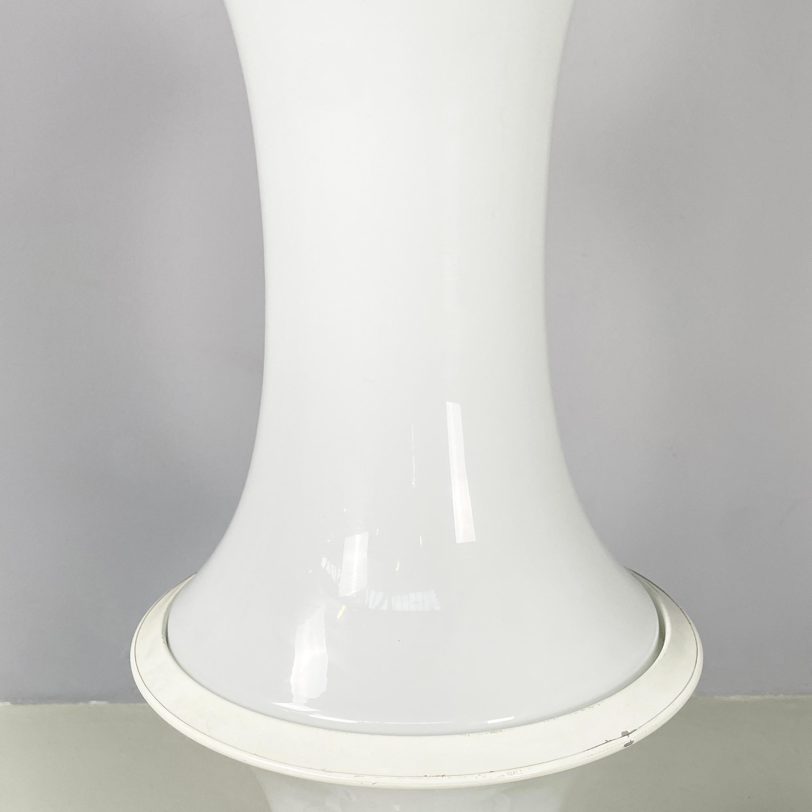 Lámpara de pie italiana moderna de cristal opalino Bambú de Enrico Tronconi, años 80 finales del siglo XX en venta