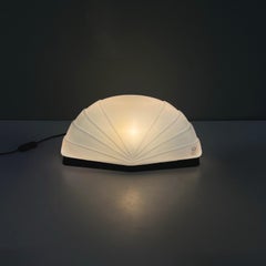 Moderne italienische Tischlampe aus Opalglas und Metall von Paolo Nava für Leucos, 1970er Jahre