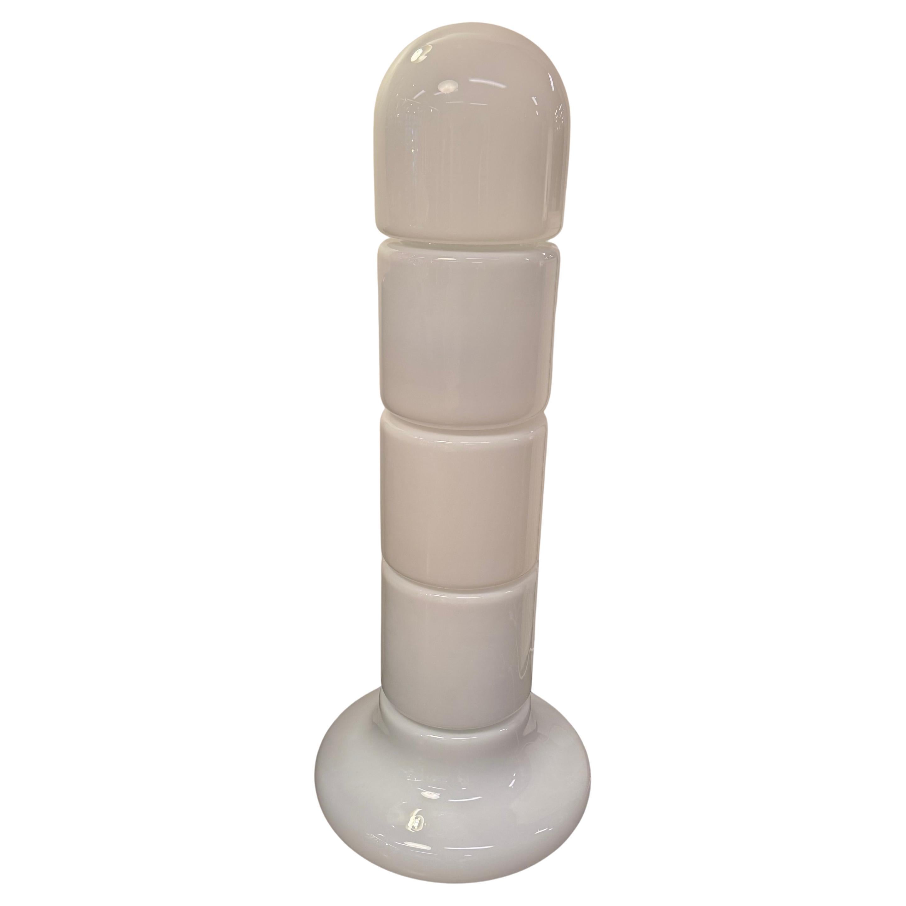 Italian Modern Opaline Glass Zea Floor Lamp by Salocchi for Lumenform, 1970s en venta