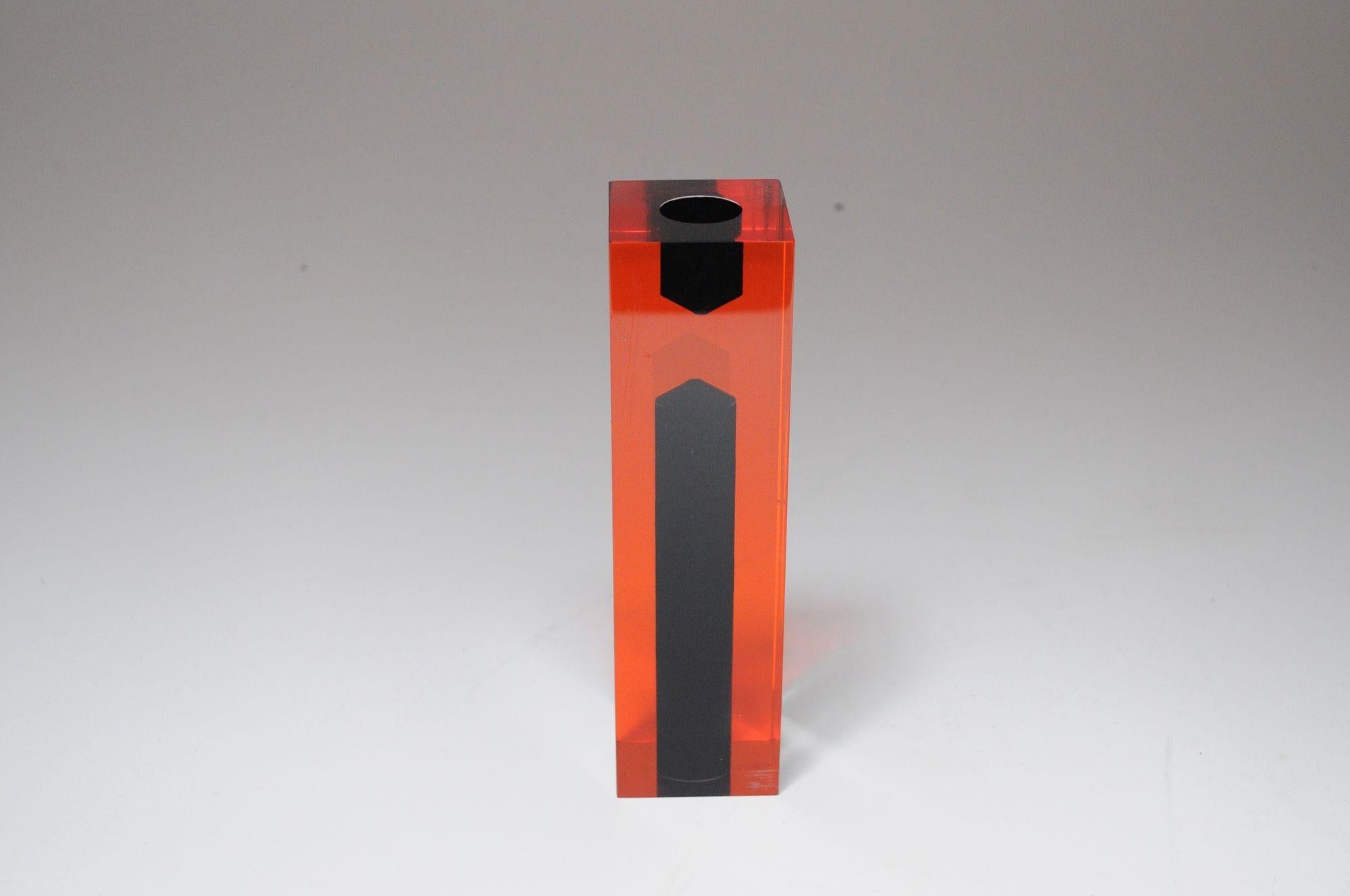 Solifloro / Jarrón de capullos de lucita naranja y negro moderno italiano según Luigi Massoni Moderno de mediados de siglo en venta