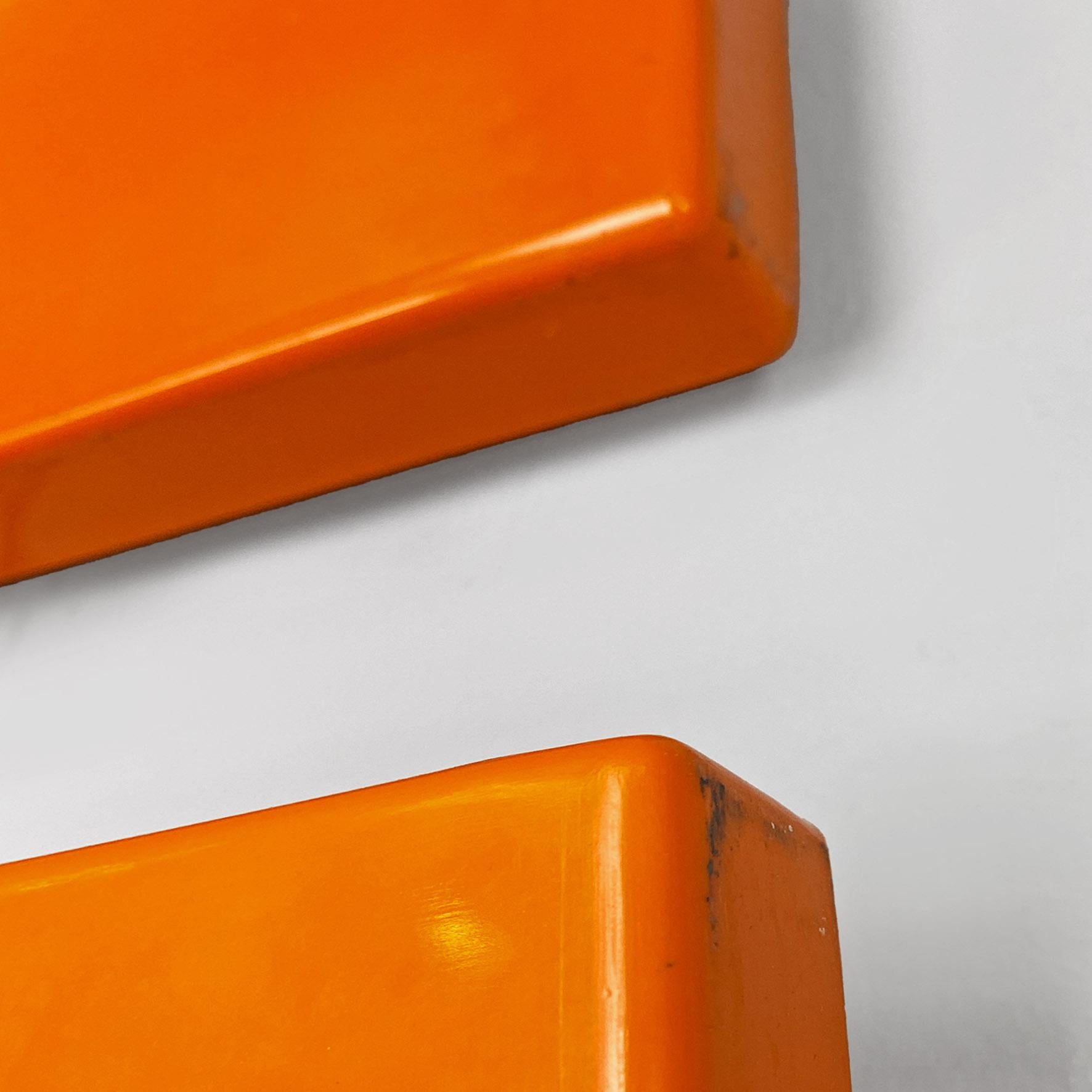 Estantería moderna italiana de plástico naranja de Marcello Siard para Kartell, años 70 en venta 5
