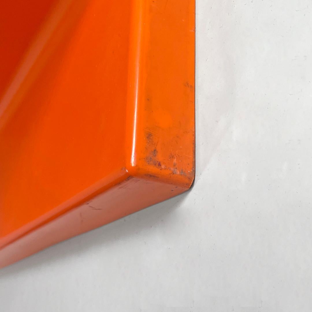 Moderne italienische Regale aus orangefarbenem Kunststoff von Marcello Siard für Kartell, 1970er Jahre im Angebot 14