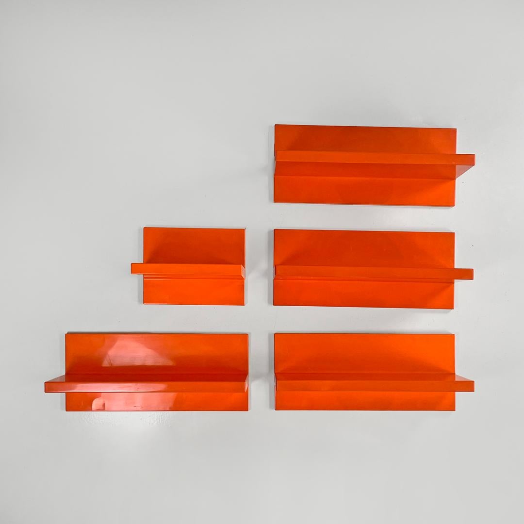 Late 20th Century Italian modern orange plastic shelves by Marcello Siard for Kartell, 1970s For Sale