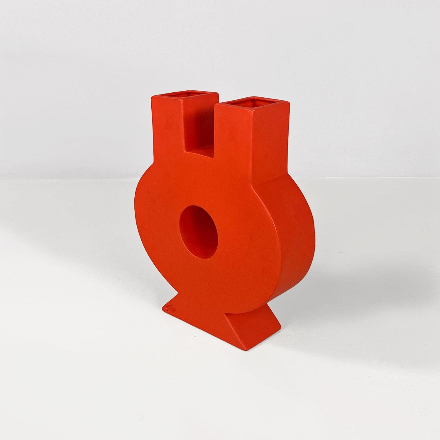 Moderne italienische Skulpturenvase in Orange und Rot von Florio Paccagnella, 2023 (Keramik) im Angebot