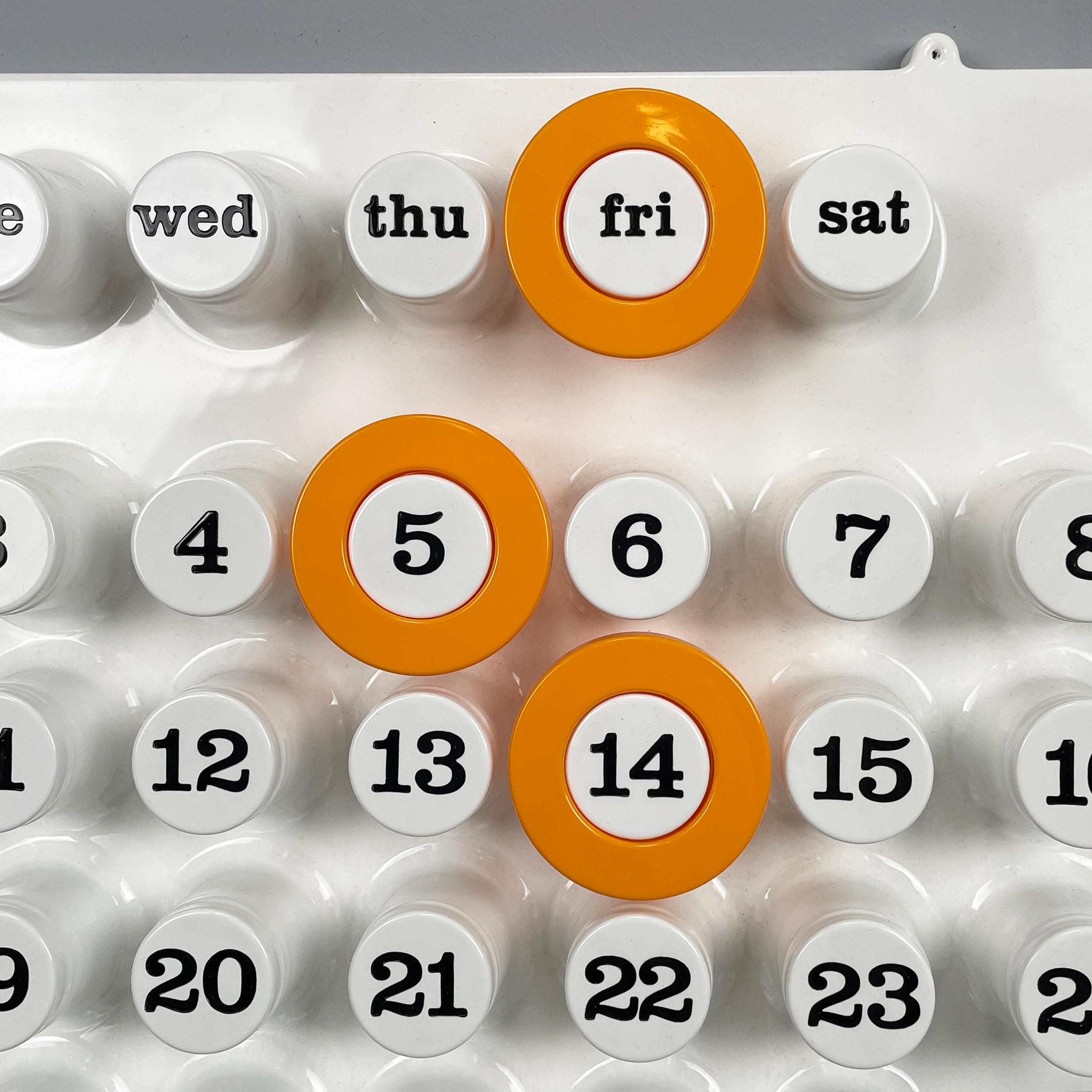 Modern Italian modern orange rings for perpetual wall calendar by Ring A Date 2020 For Sale