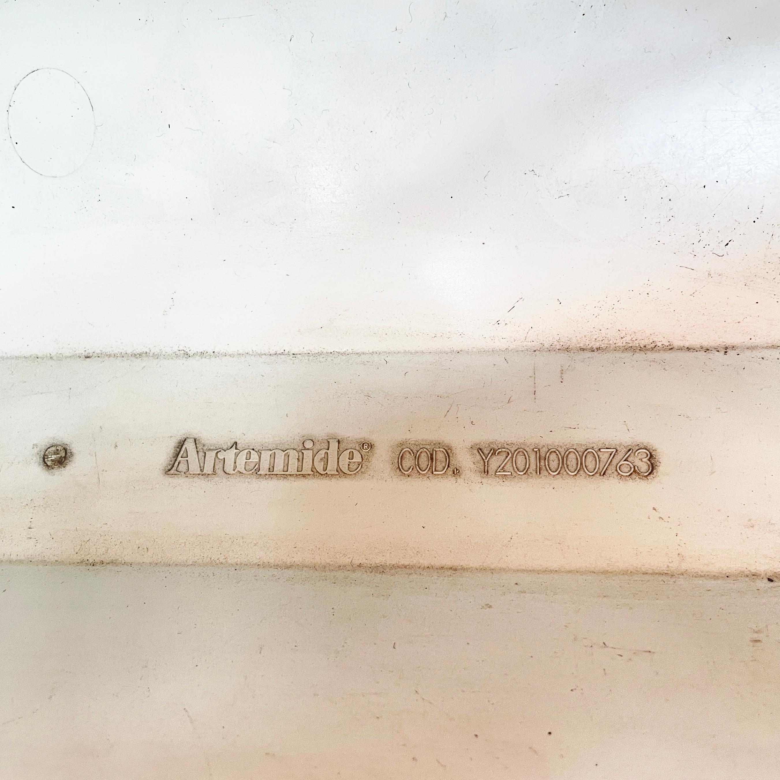 Italienischer moderner ovaler Kronleuchter aus weißem Metall und Kunststoff von Artemide, 2000er Jahre im Angebot 14