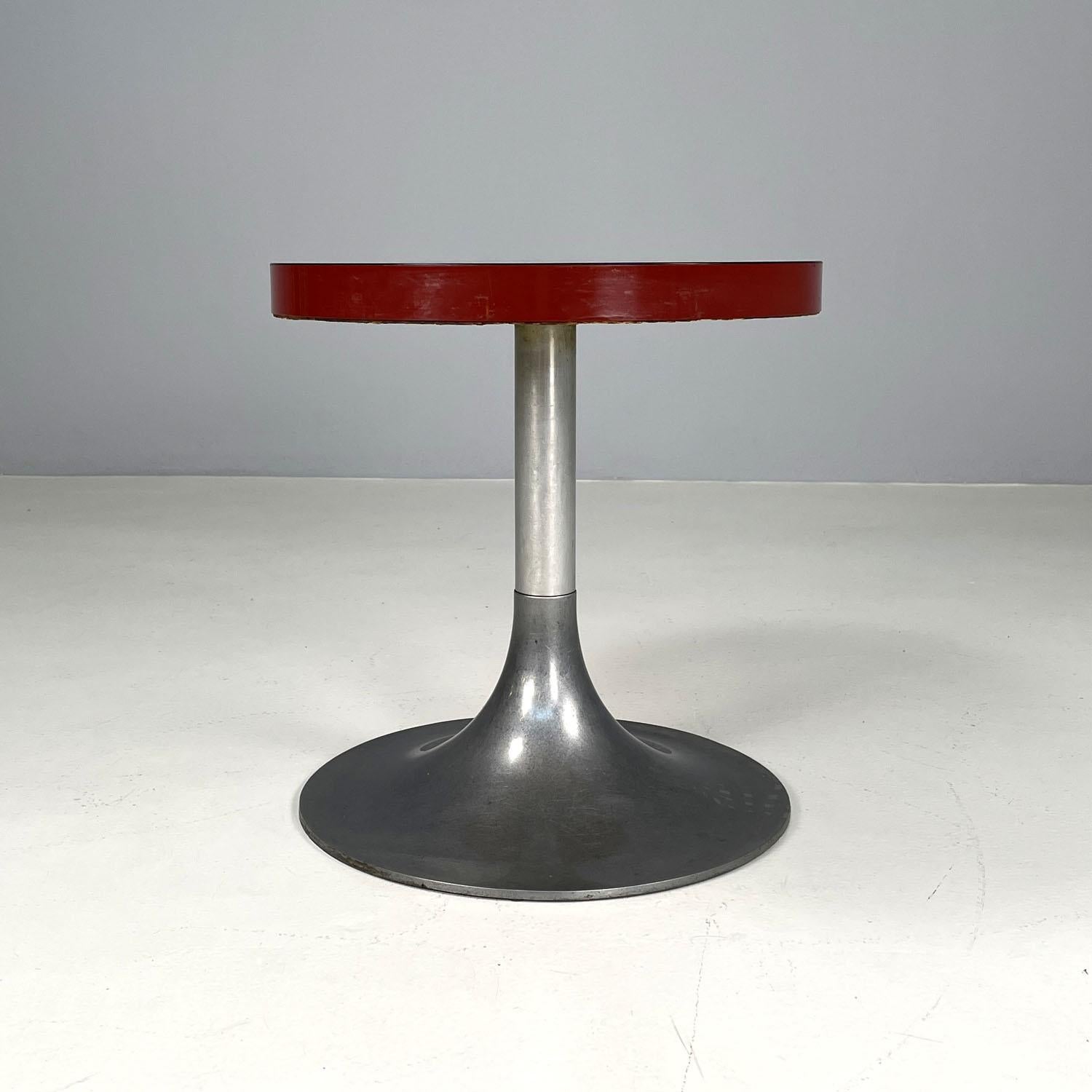 Modern Italian modern oval coffee tables with red laminate tops, 1980s  For Sale