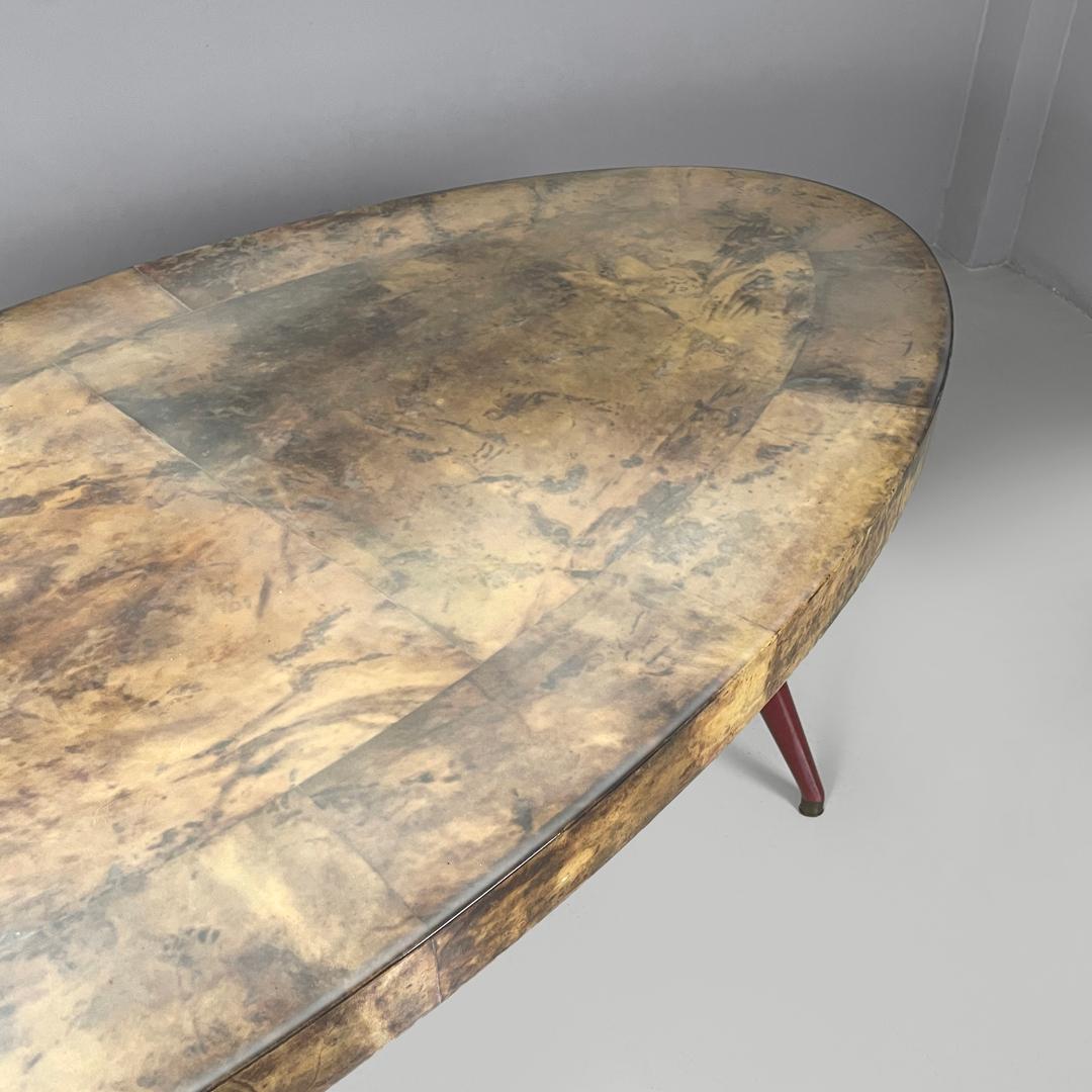 Table de salle à manger italienne moderne ovale en parchemin avec pieds en bois laqué rouge 1970 en vente 11