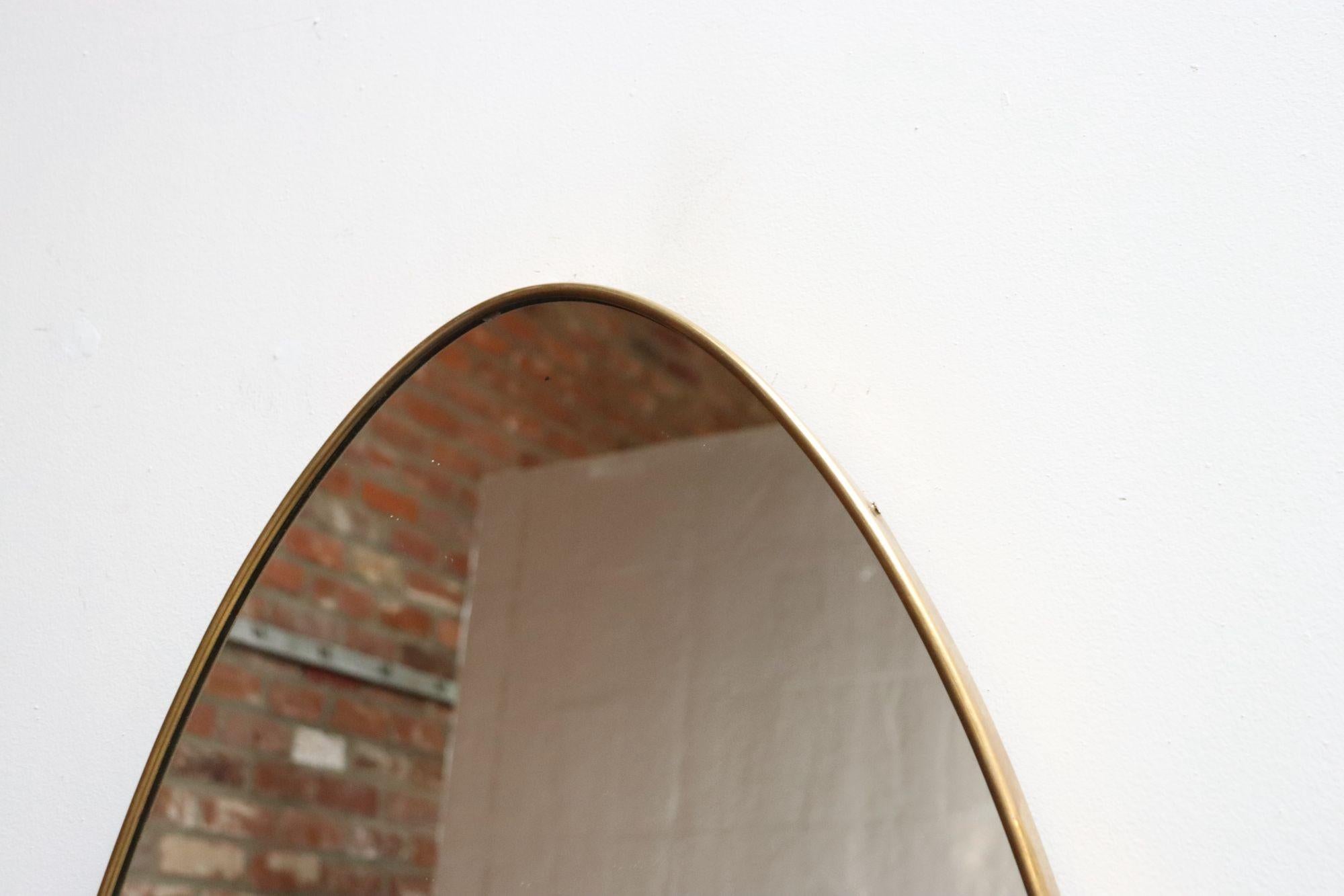 Miroir mural ovale moderne italien avec cadre en laiton d'après Gio Ponti en vente 10