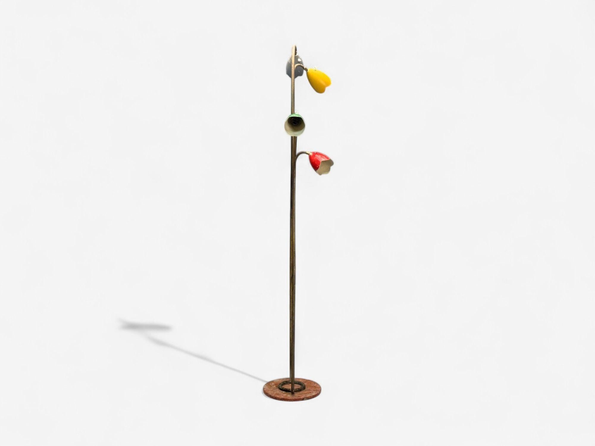 Italienische Moderne, lackierte Emaille, Messing, Marmor, Stehlampe, Italien, 1940er Jahre im Angebot 2