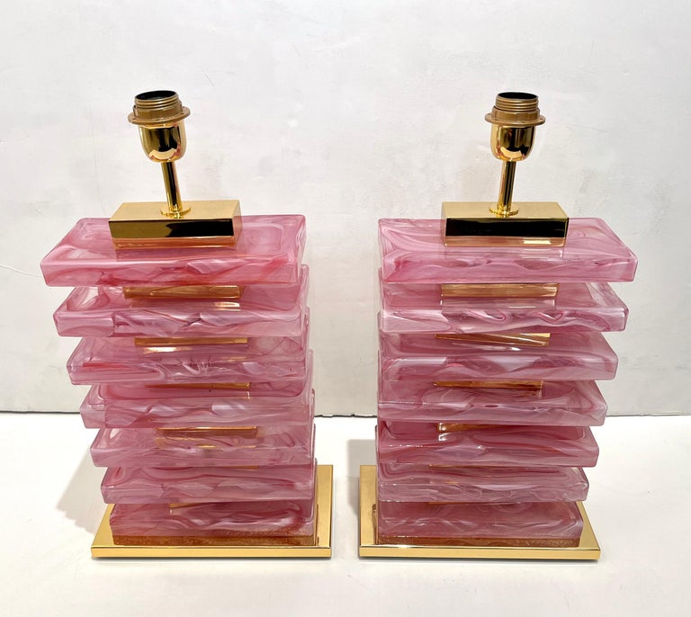 Italian Modern Pair of Architectural Urban Design Pink Murano Glass Brass Lamps For Sale 8
