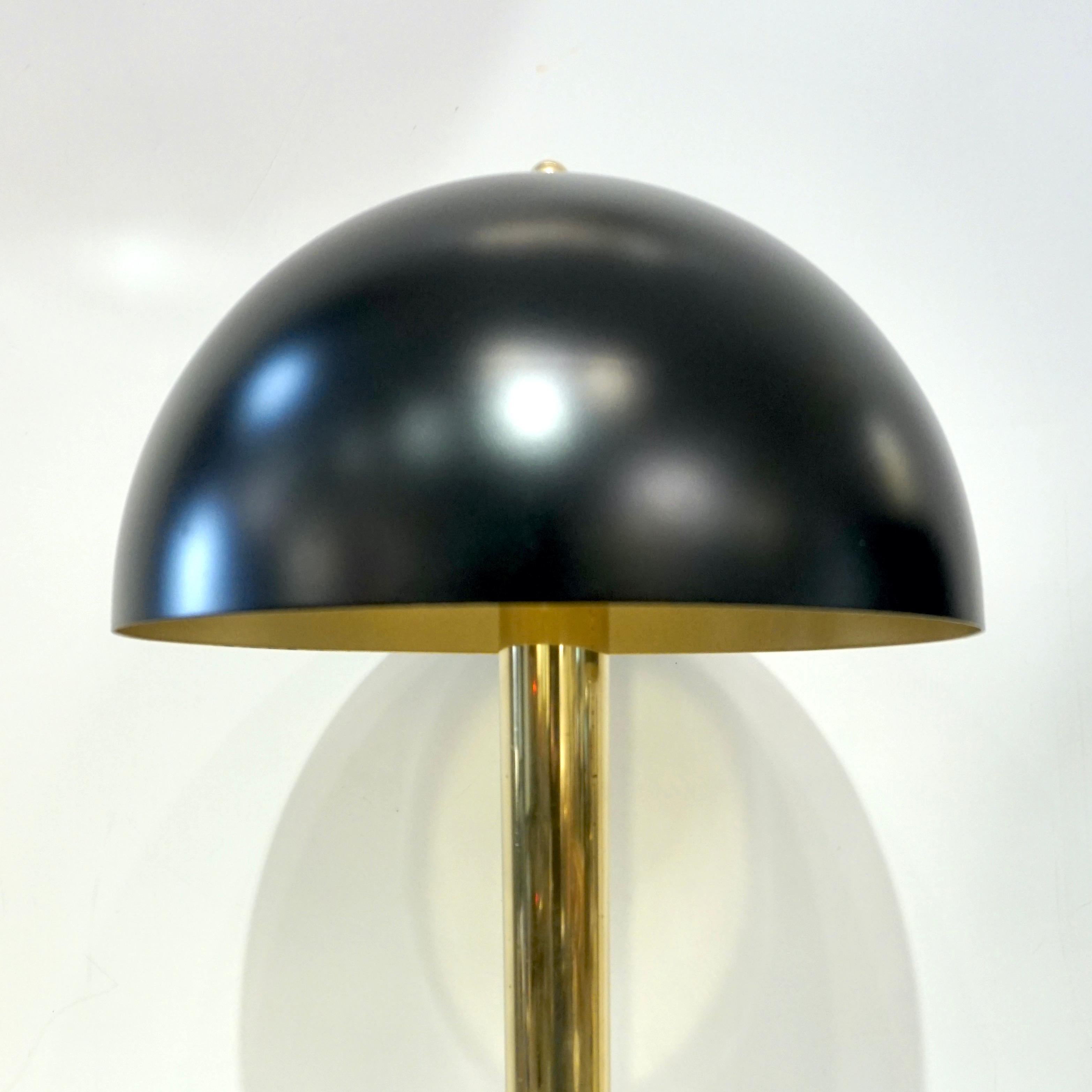 Italian Modern Pair of Art Deco Design Black and Gold Lacquer Brass Dome Lamps 1