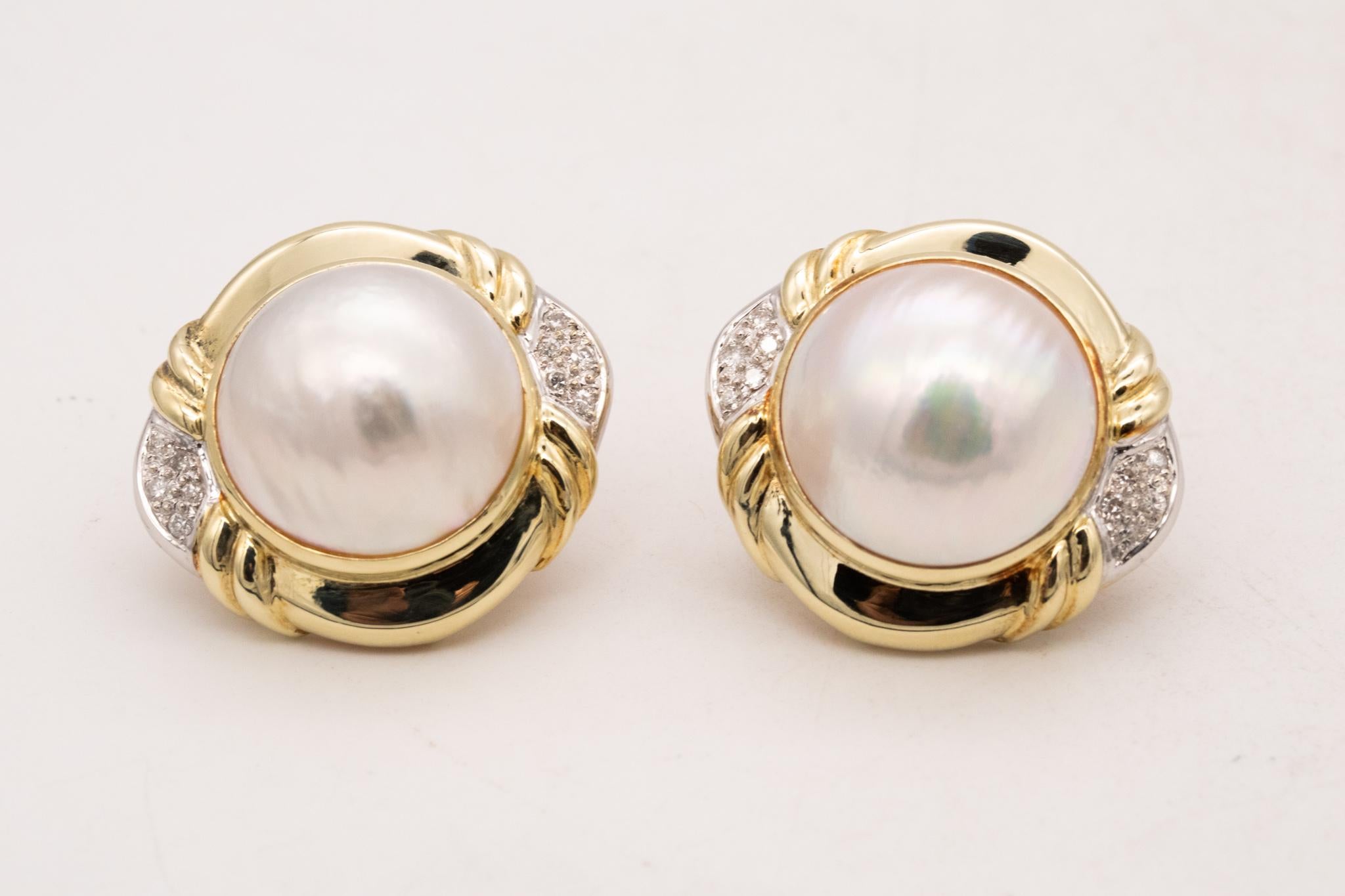 Italian Modern Pair Of Earrings In 14Kt Yellow Gold 20 MM Mabe Pearls Diamonds In Excellent Condition In Miami, FL