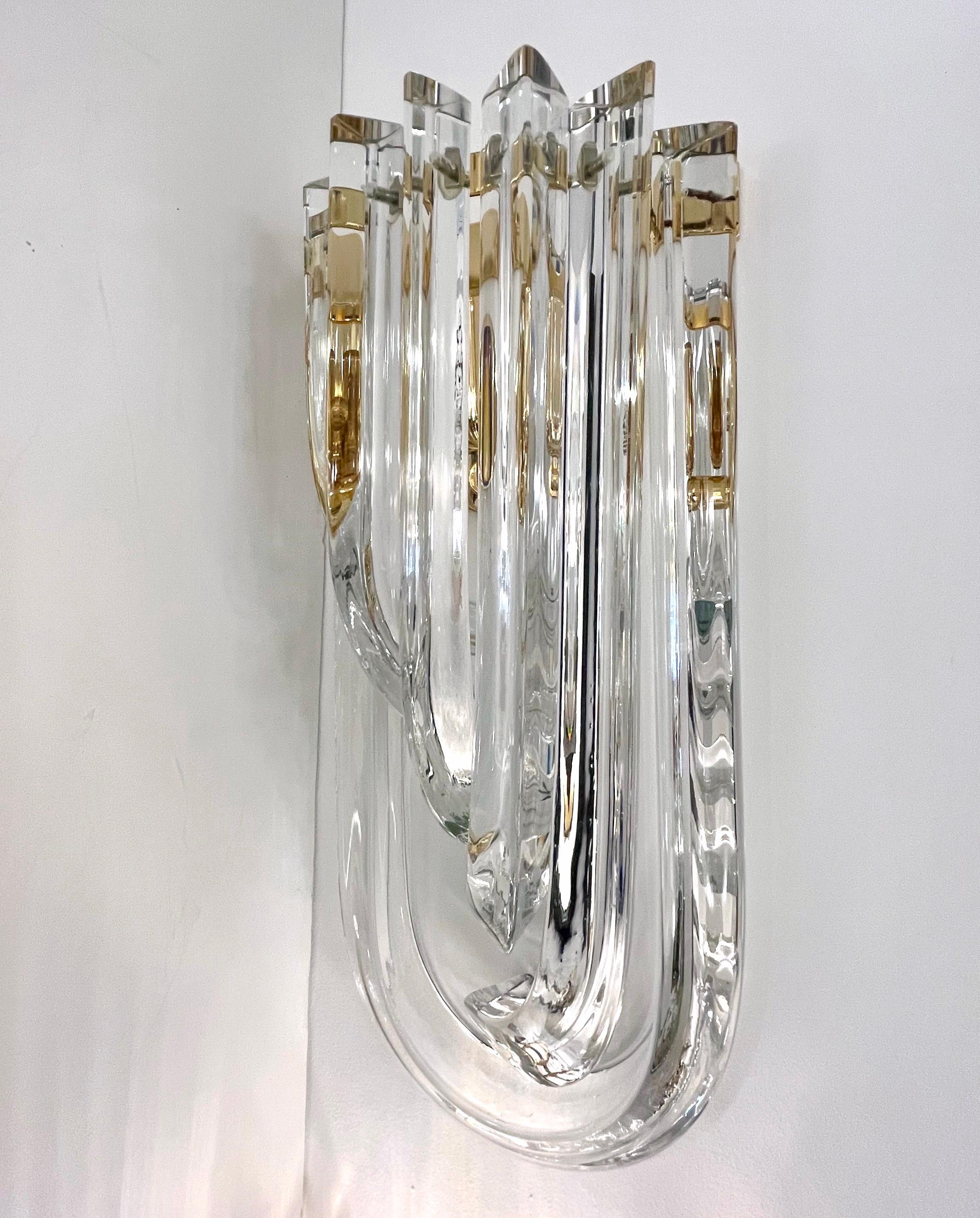 Italian Modern Pair of Translucent Crystal Murano Glass Brass Curved Sconces In New Condition For Sale In New York, NY