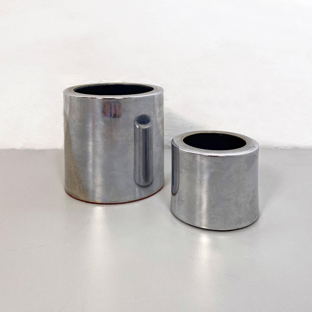 Italian Modern Pair of Two Different Size Metal Cylindrical Ashtray, 1970s In Good Condition For Sale In MIlano, IT