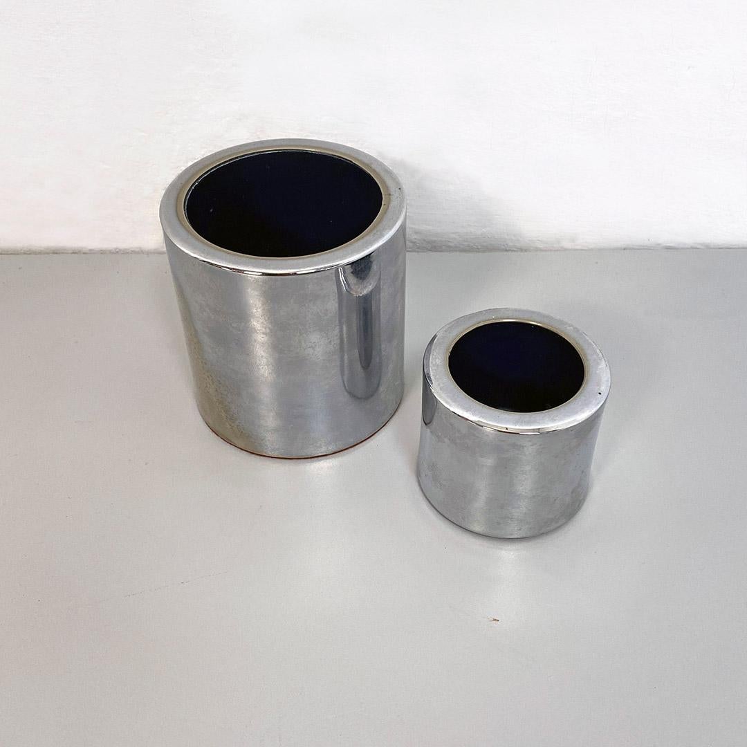 Late 20th Century Italian Modern Pair of Two Different Size Metal Cylindrical Ashtray, 1970s For Sale