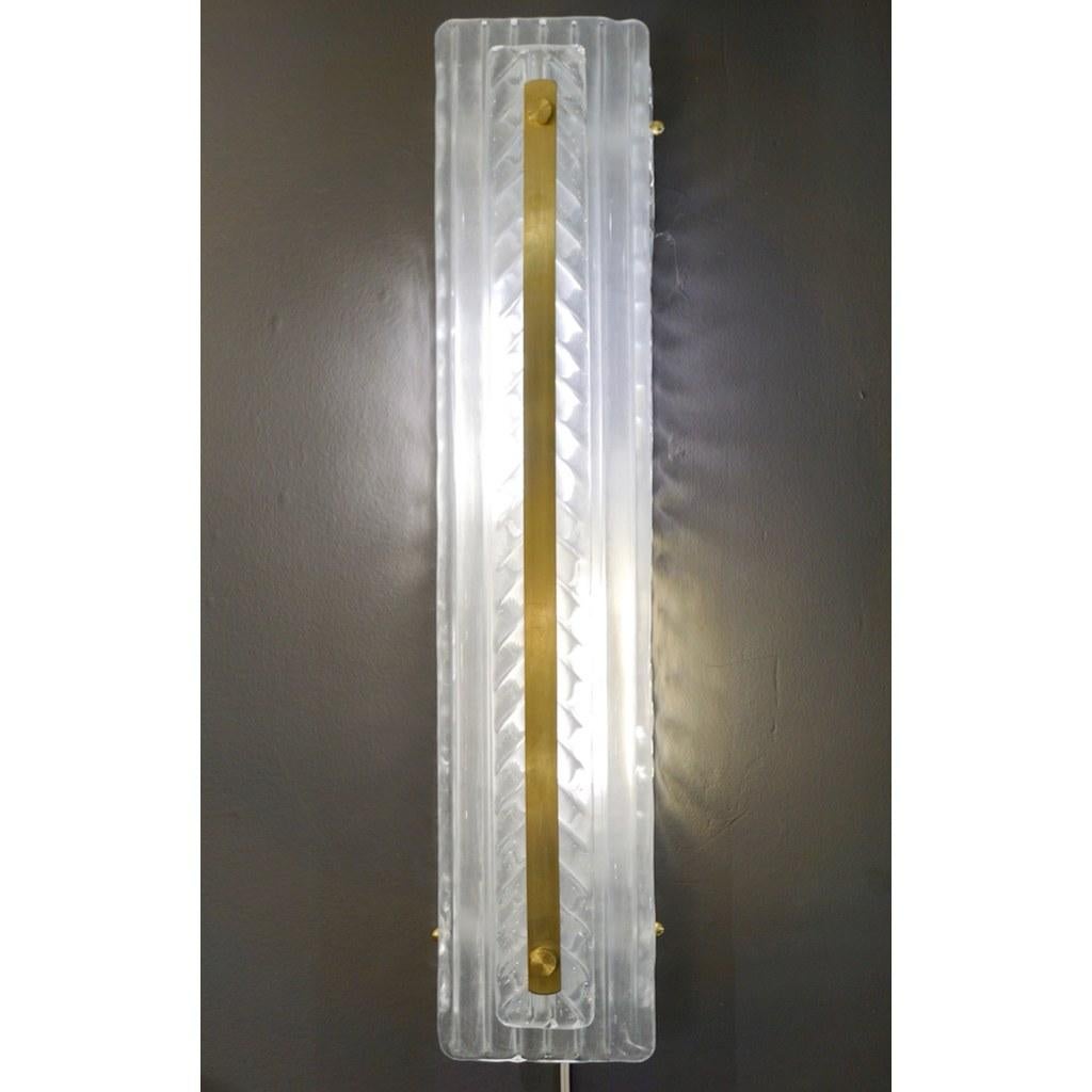 Italian Modern Pair Tall White Crystal Clear Leaf Textured Murano Brass Sconces In New Condition For Sale In New York, NY