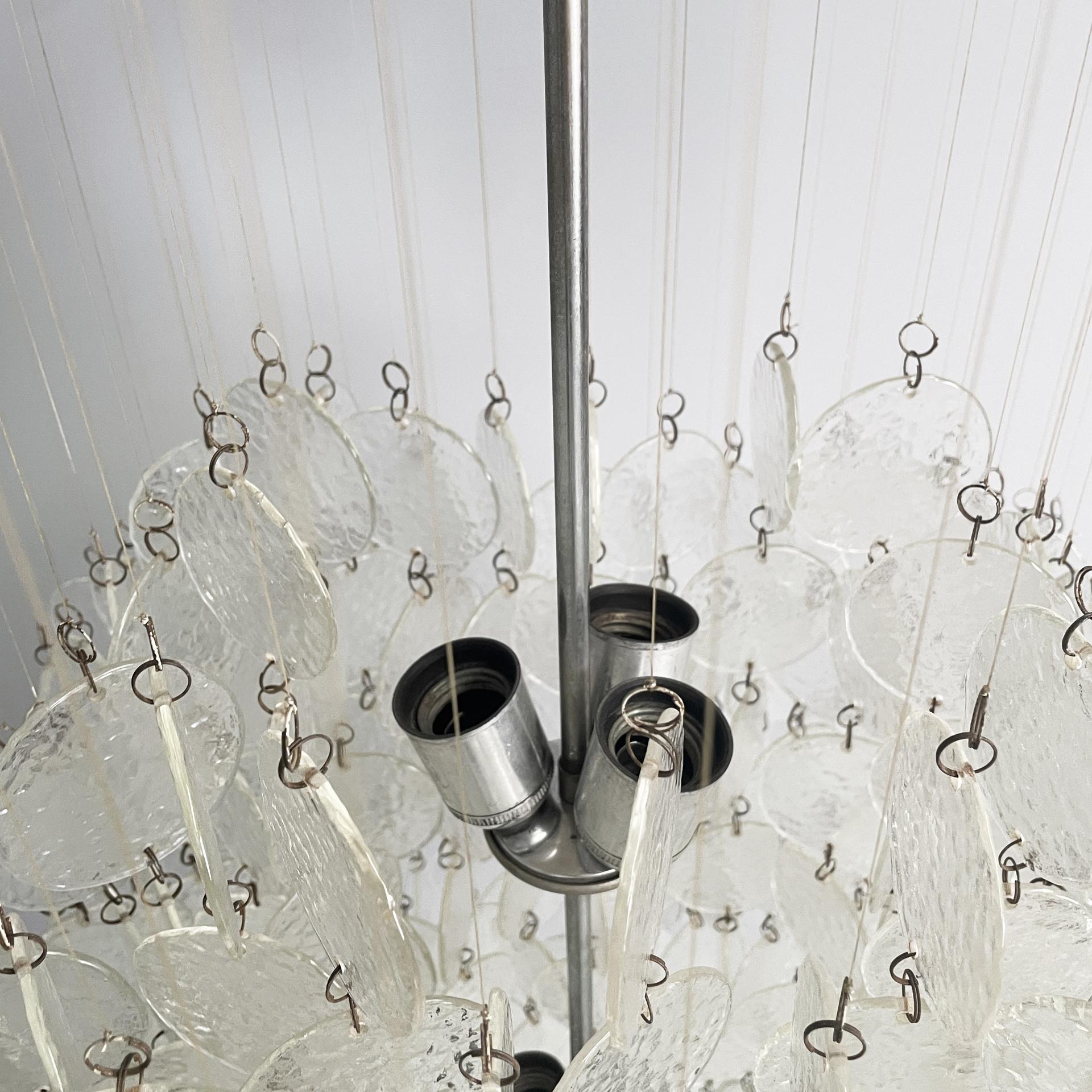 Italian modern pendant chandelier in glass, aluminum and white wood, 1970s in vendita 6